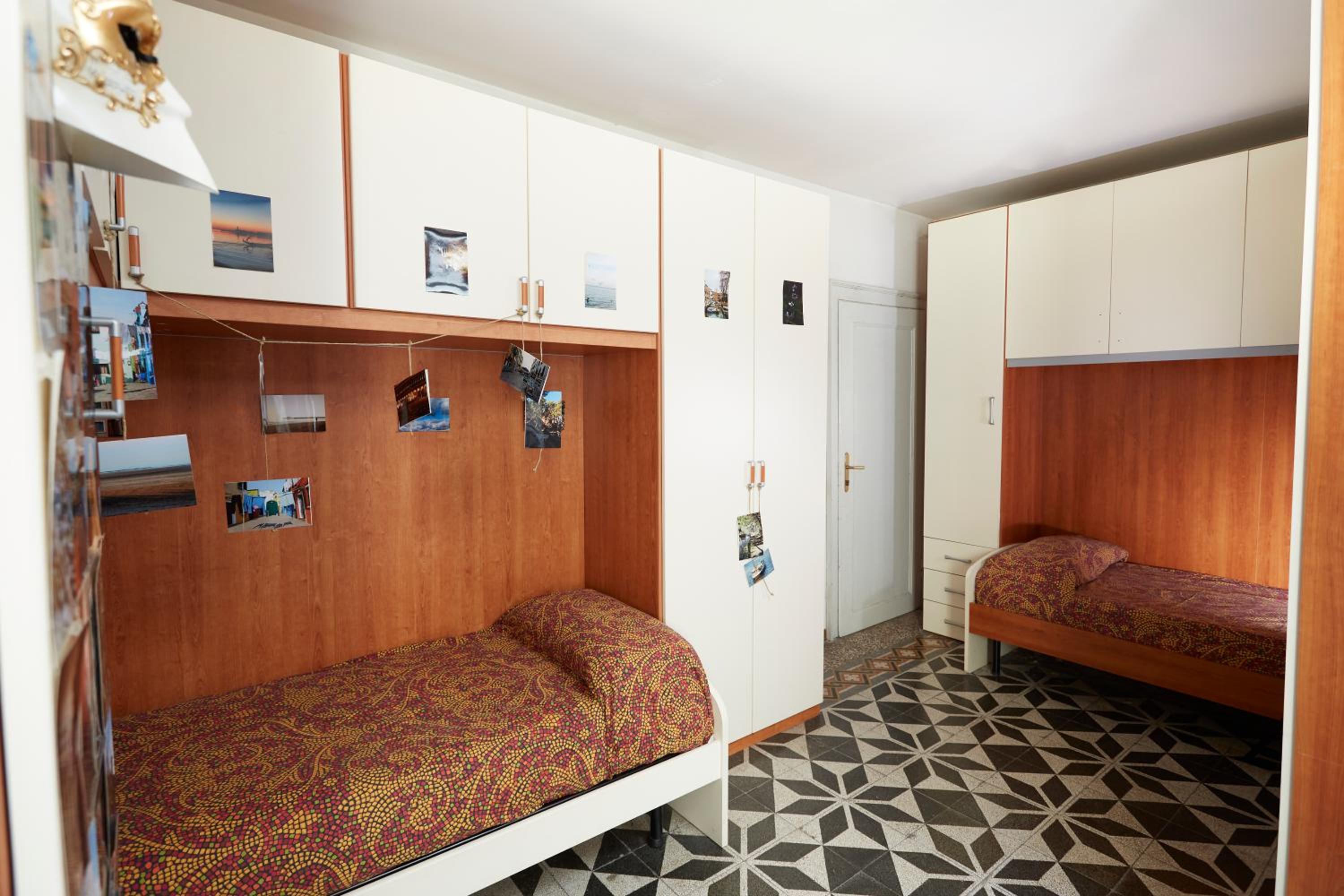 Quadruple Room with Private Bathroom photo 1