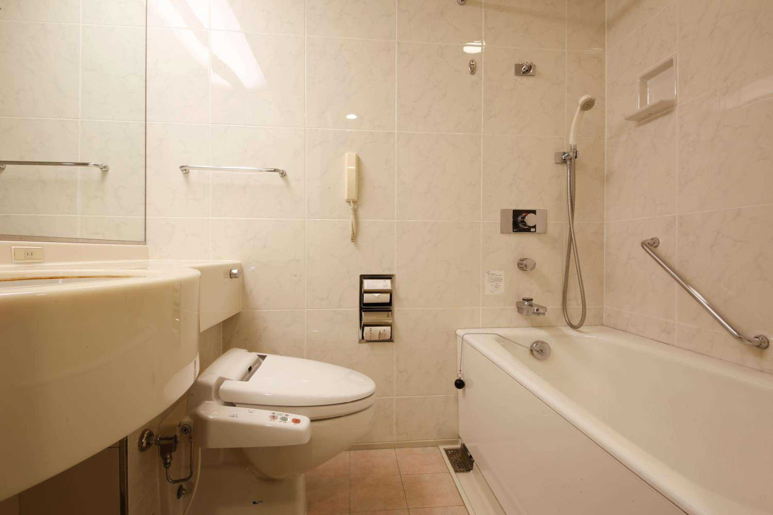 Standard Twin Room - Photo 4