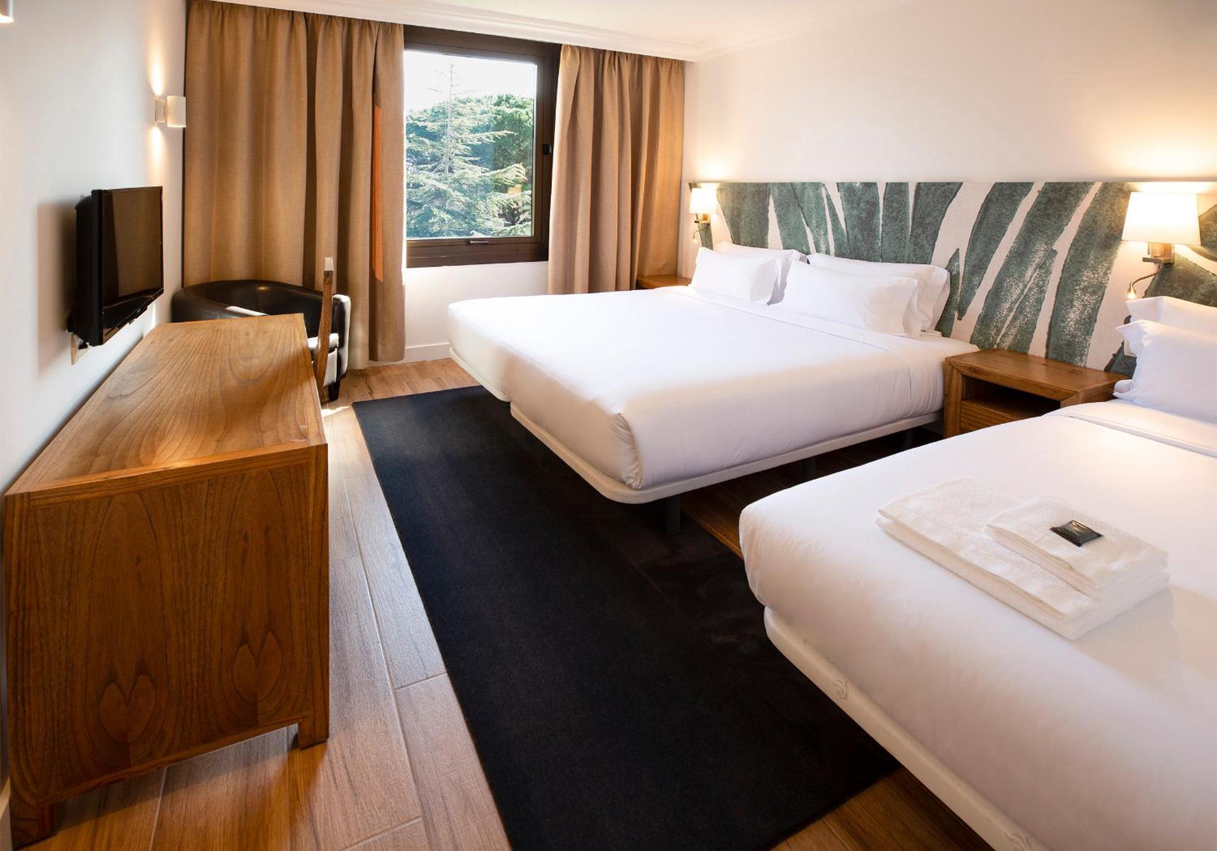 Superior Double or Twin Room with Extra Bed photo 3