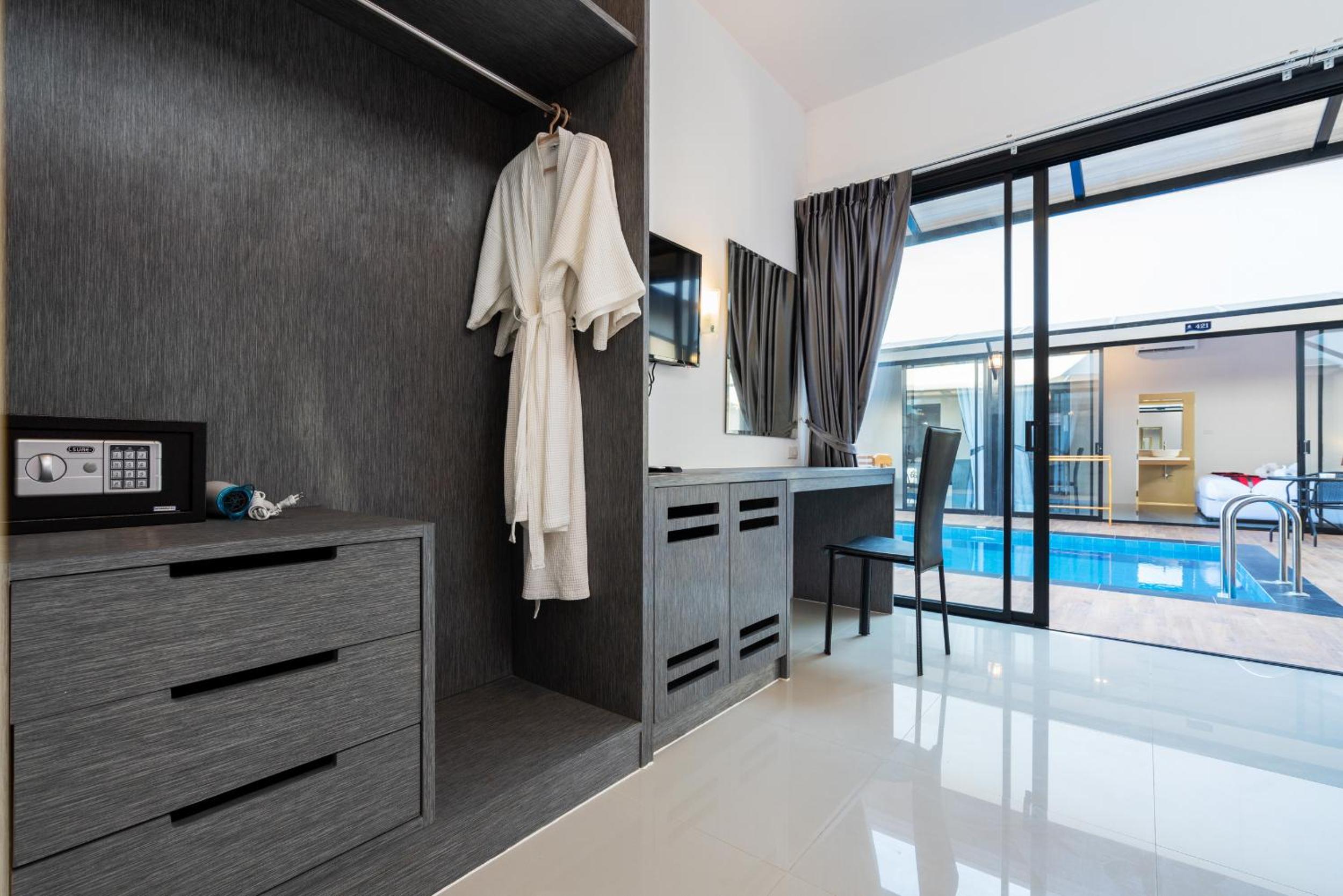 4 Bedrooms Pool Villa - Photo 39