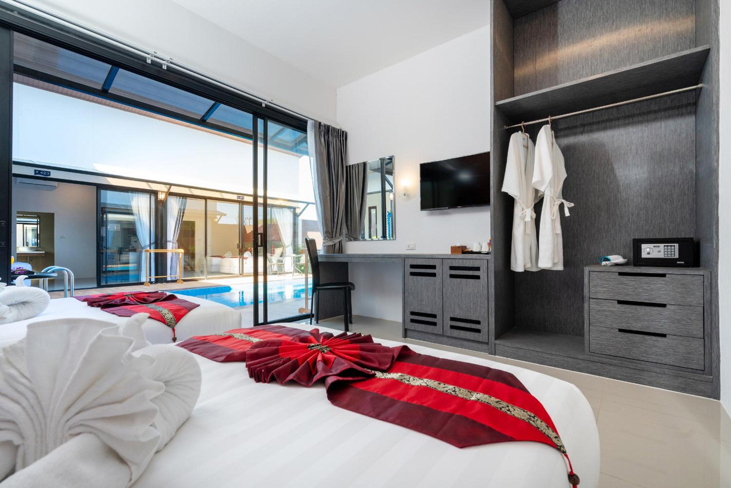 4 Bedrooms Pool Villa - Photo 31