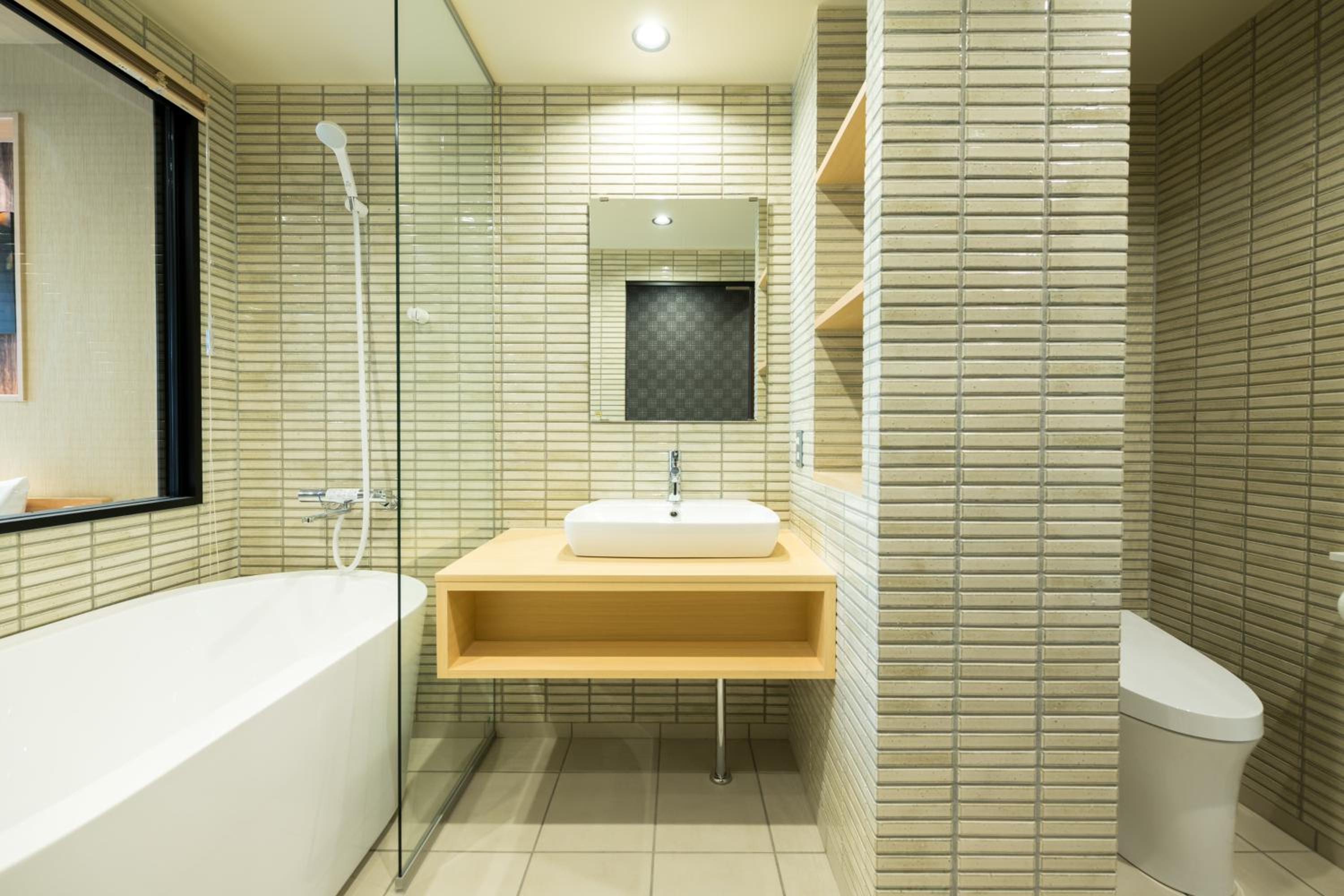 Jacuzzi Suite photo 3
