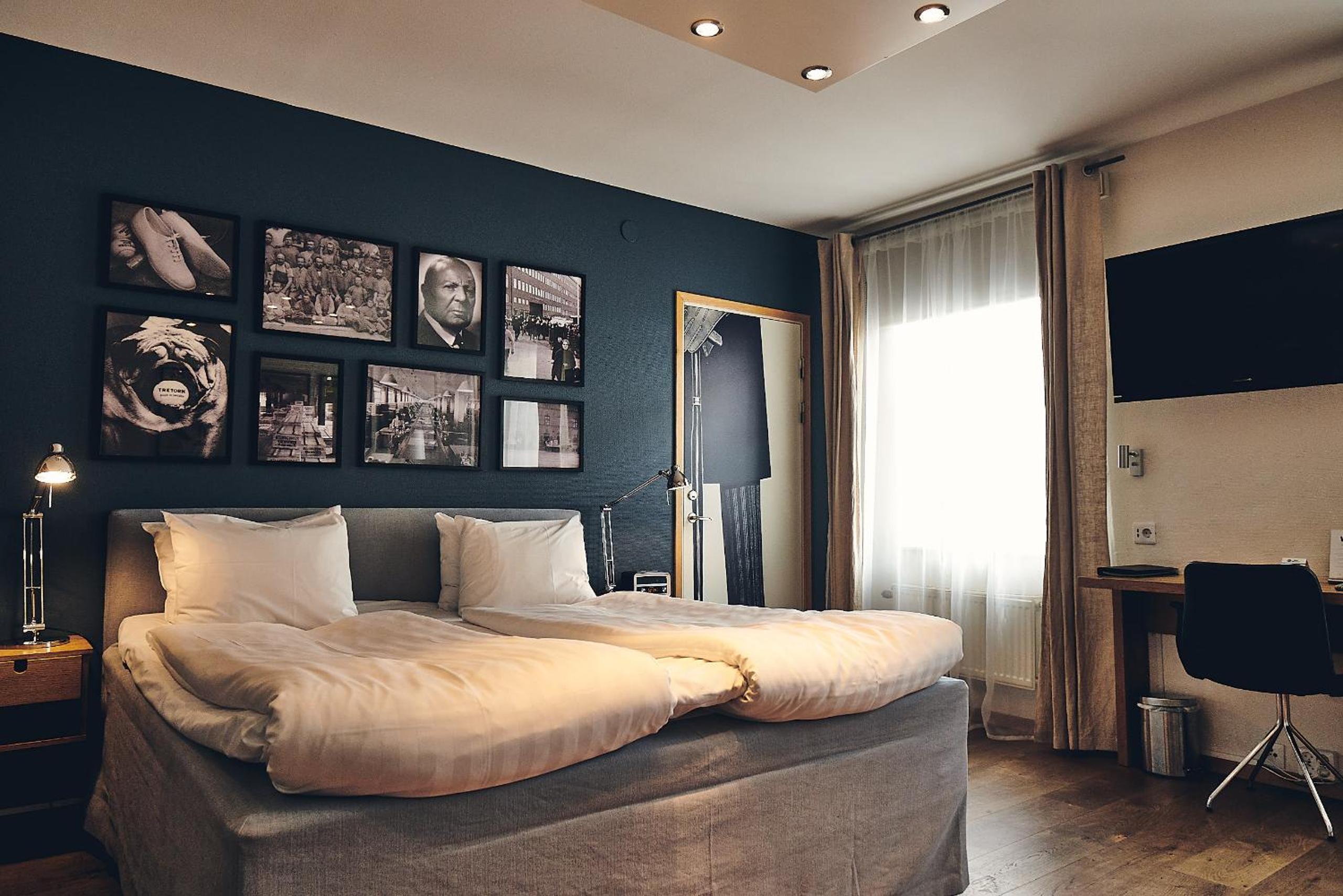 Deluxe Double King Room - Photo 7