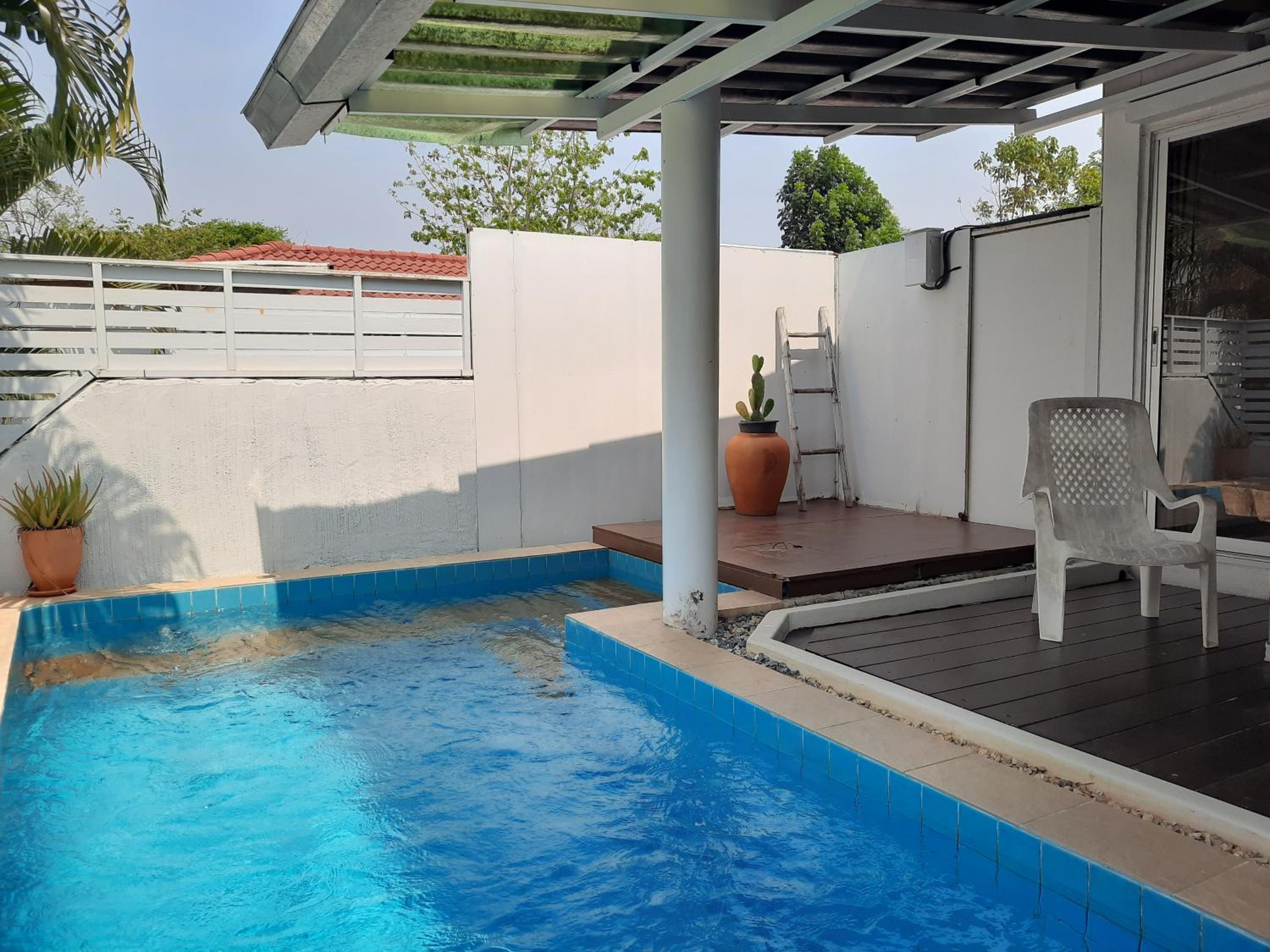 Studio with Private Pool photo 3
