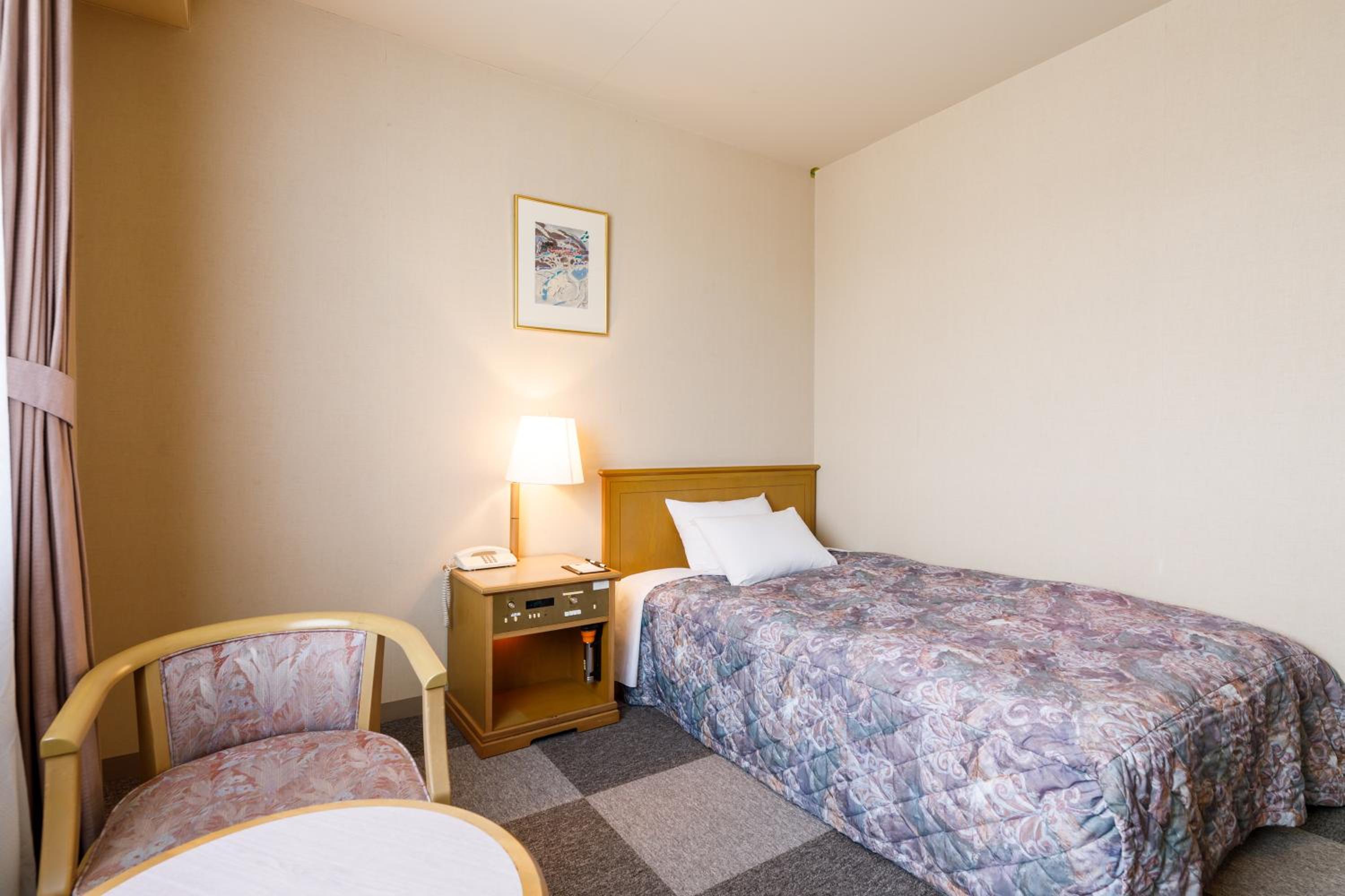 Single Room - Non-Smoking photo 2