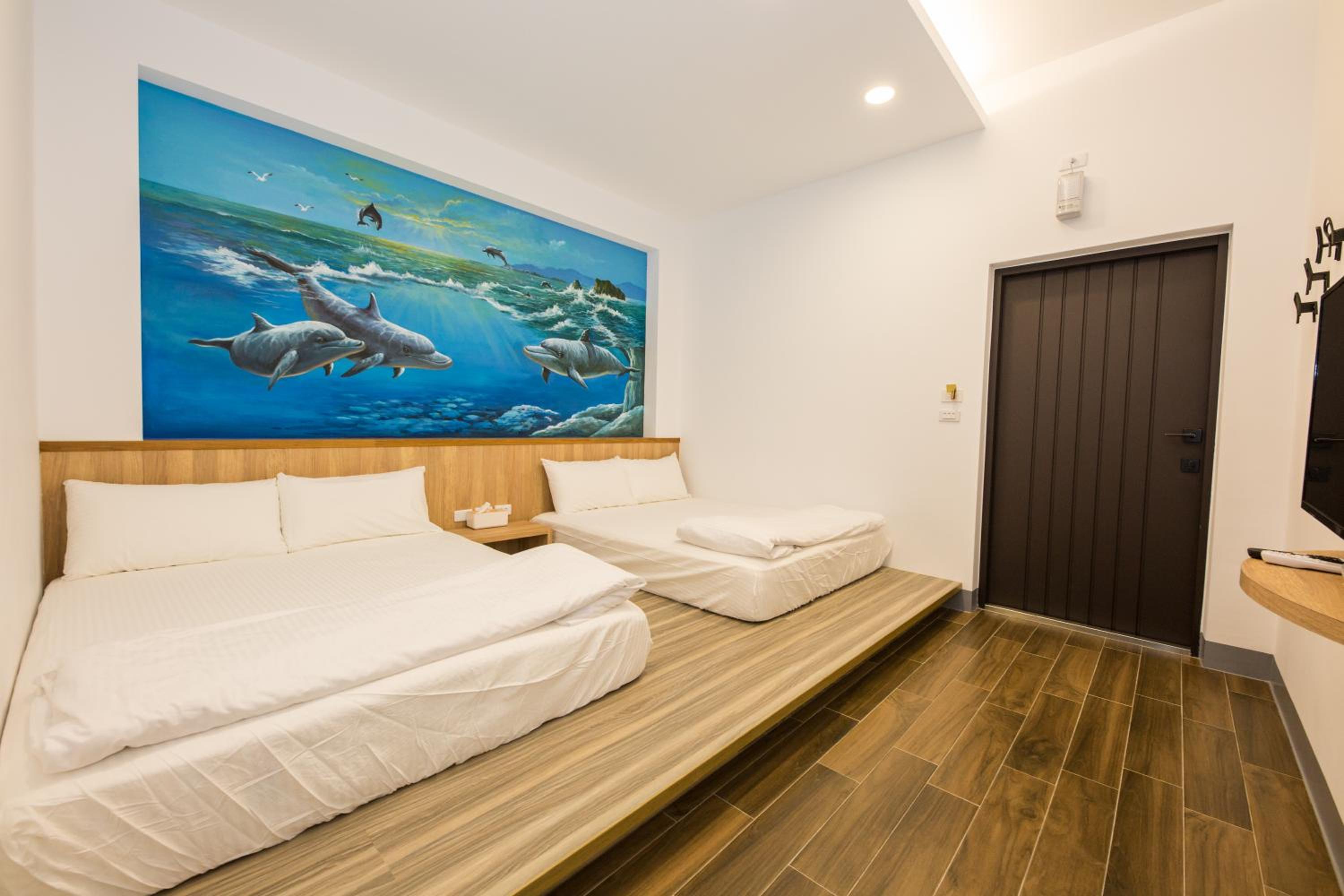 Quadruple Room with Private Bathroom photo 2