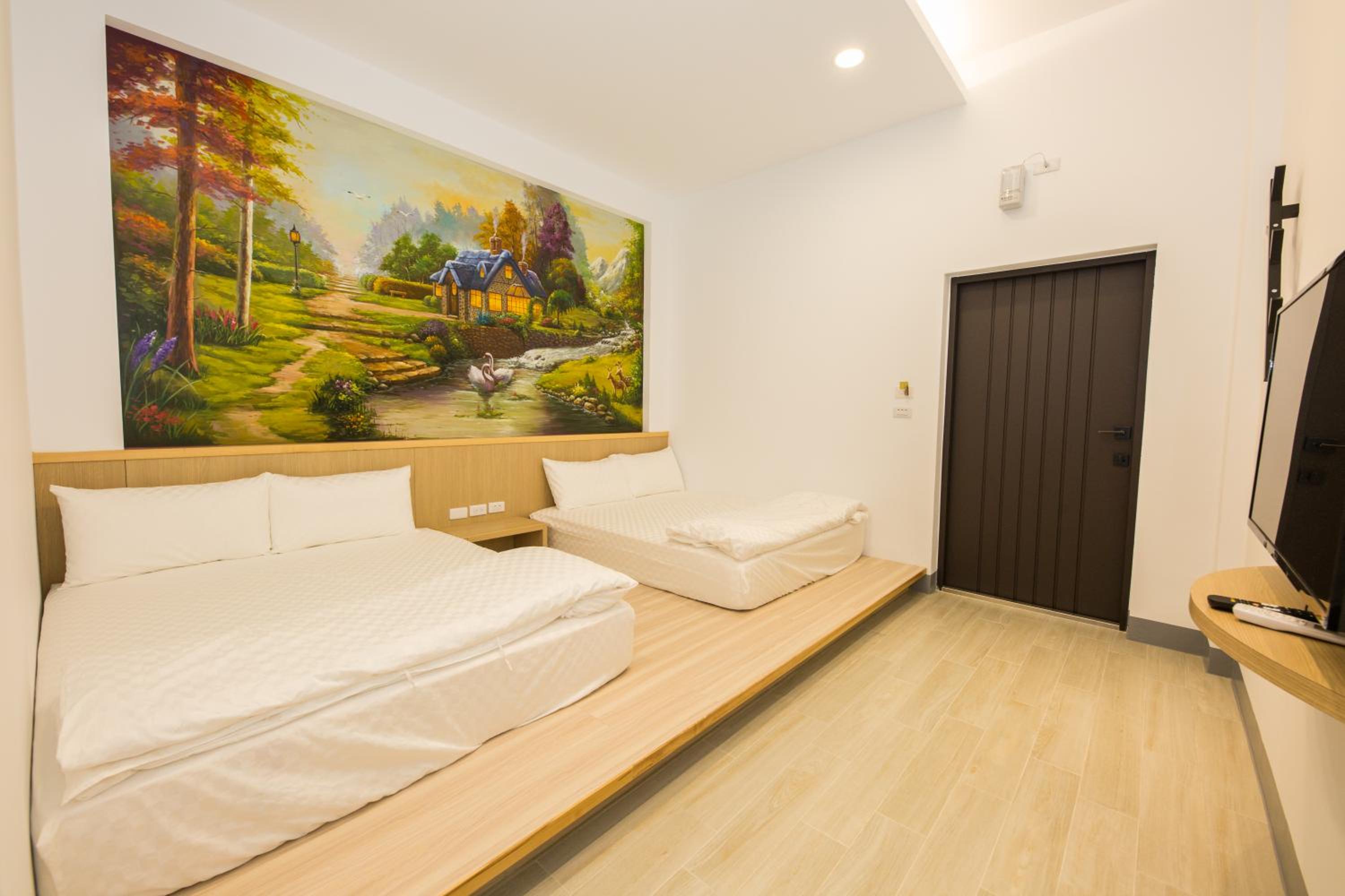 Quadruple Room with Private Bathroom photo 2