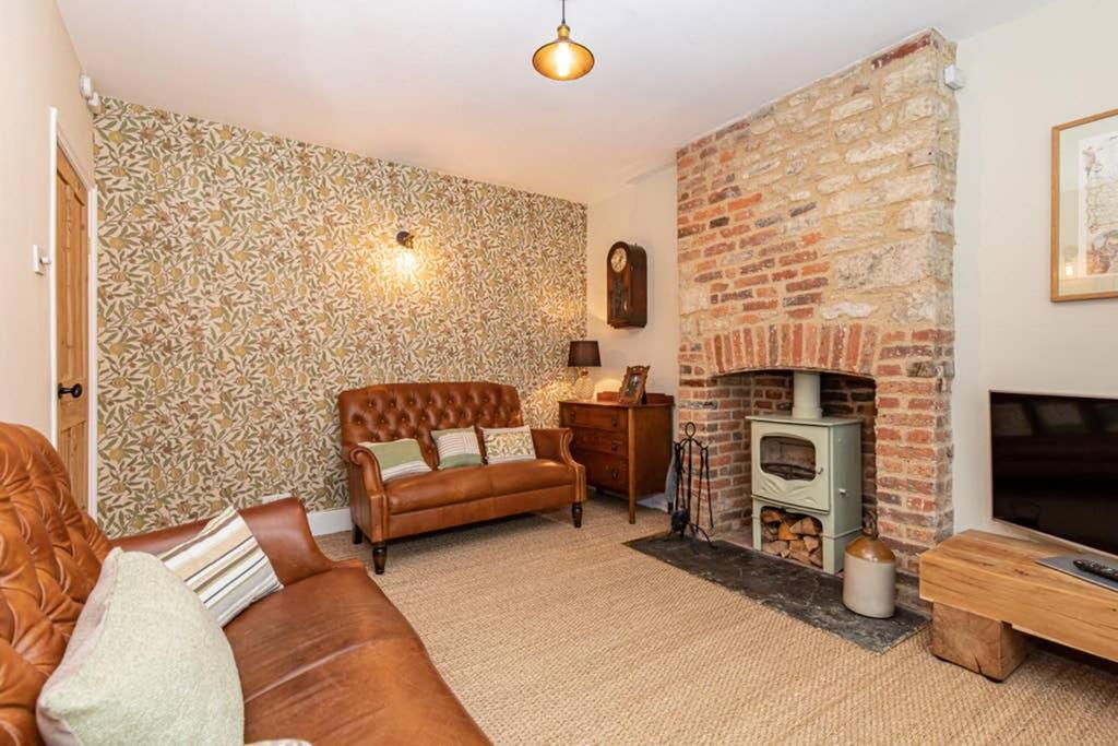 Two-Bedroom House - Photo 1