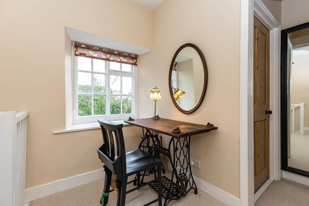 Two-Bedroom House - Photo 12