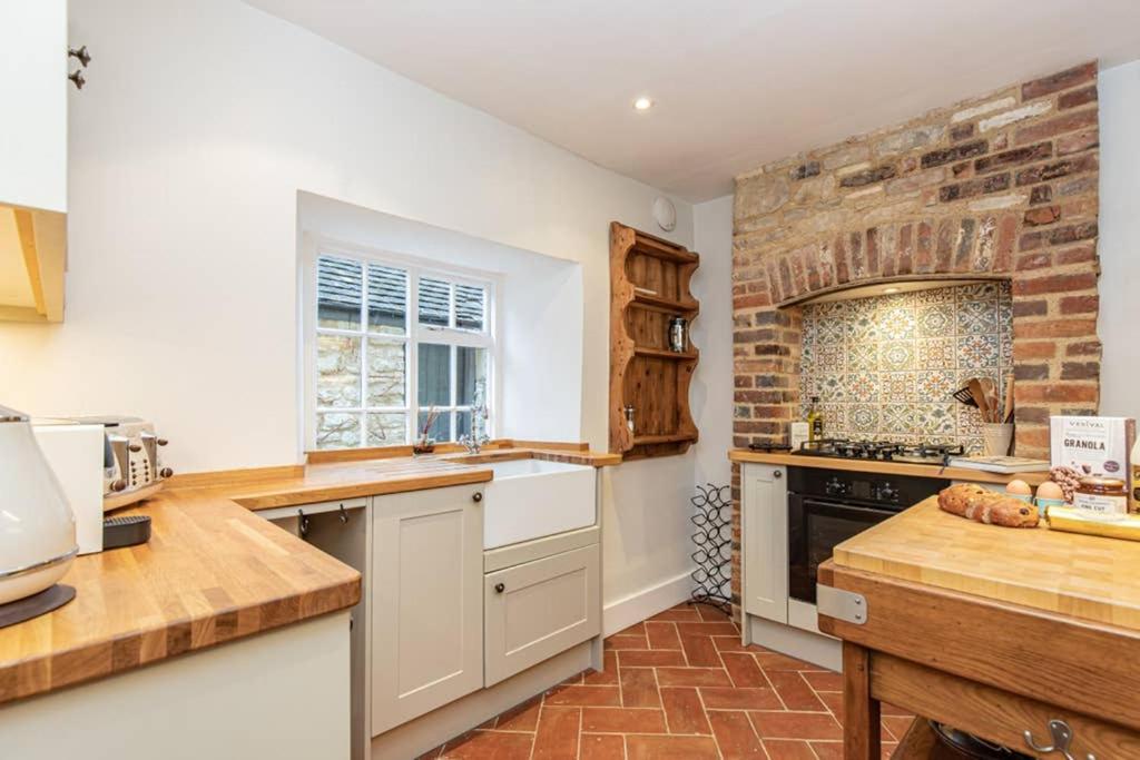 Two-Bedroom House - Photo 16