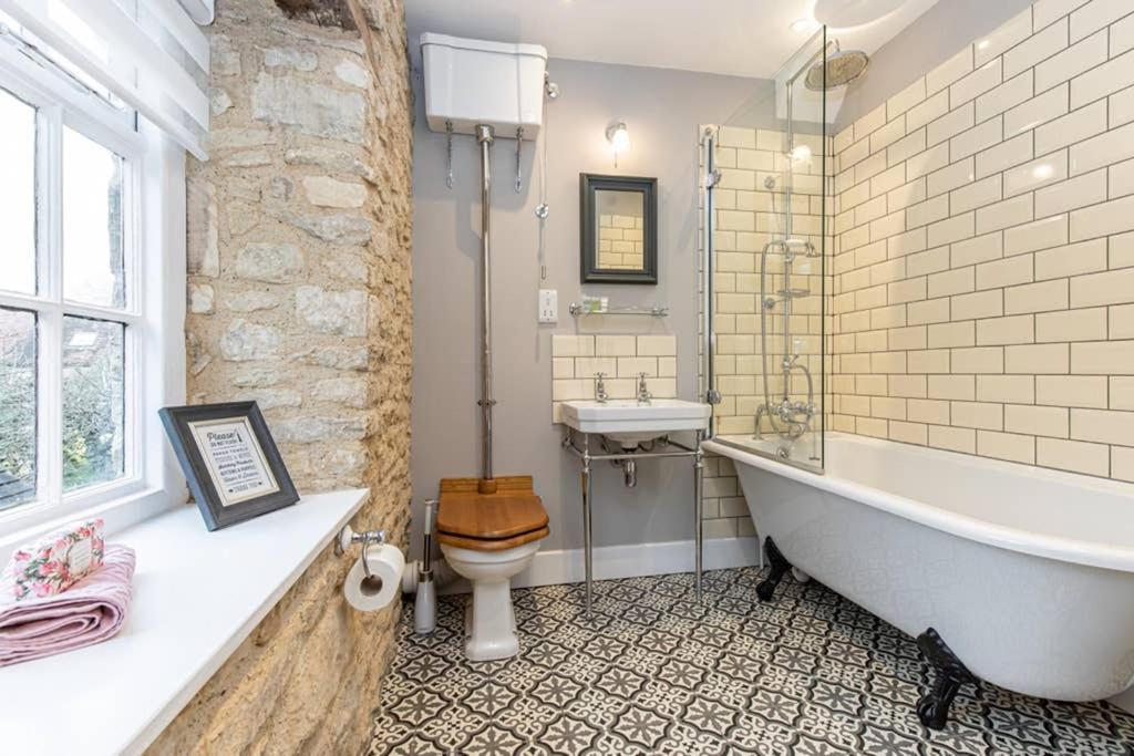 Two-Bedroom House - Photo 19