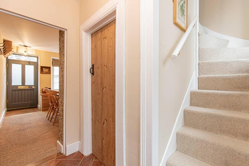 Two-Bedroom House - Photo 26