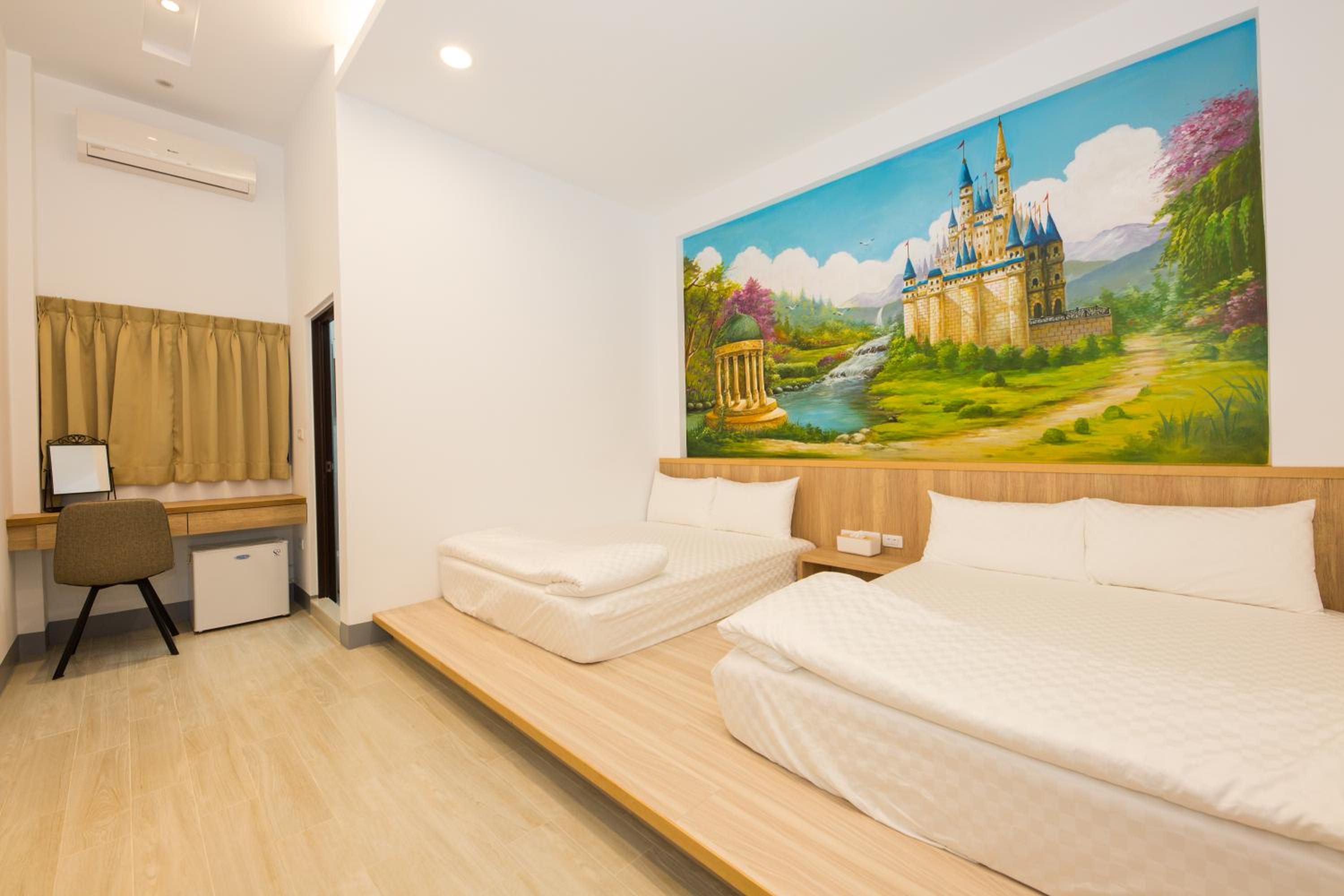 Quadruple Room with Private Bathroom photo 1