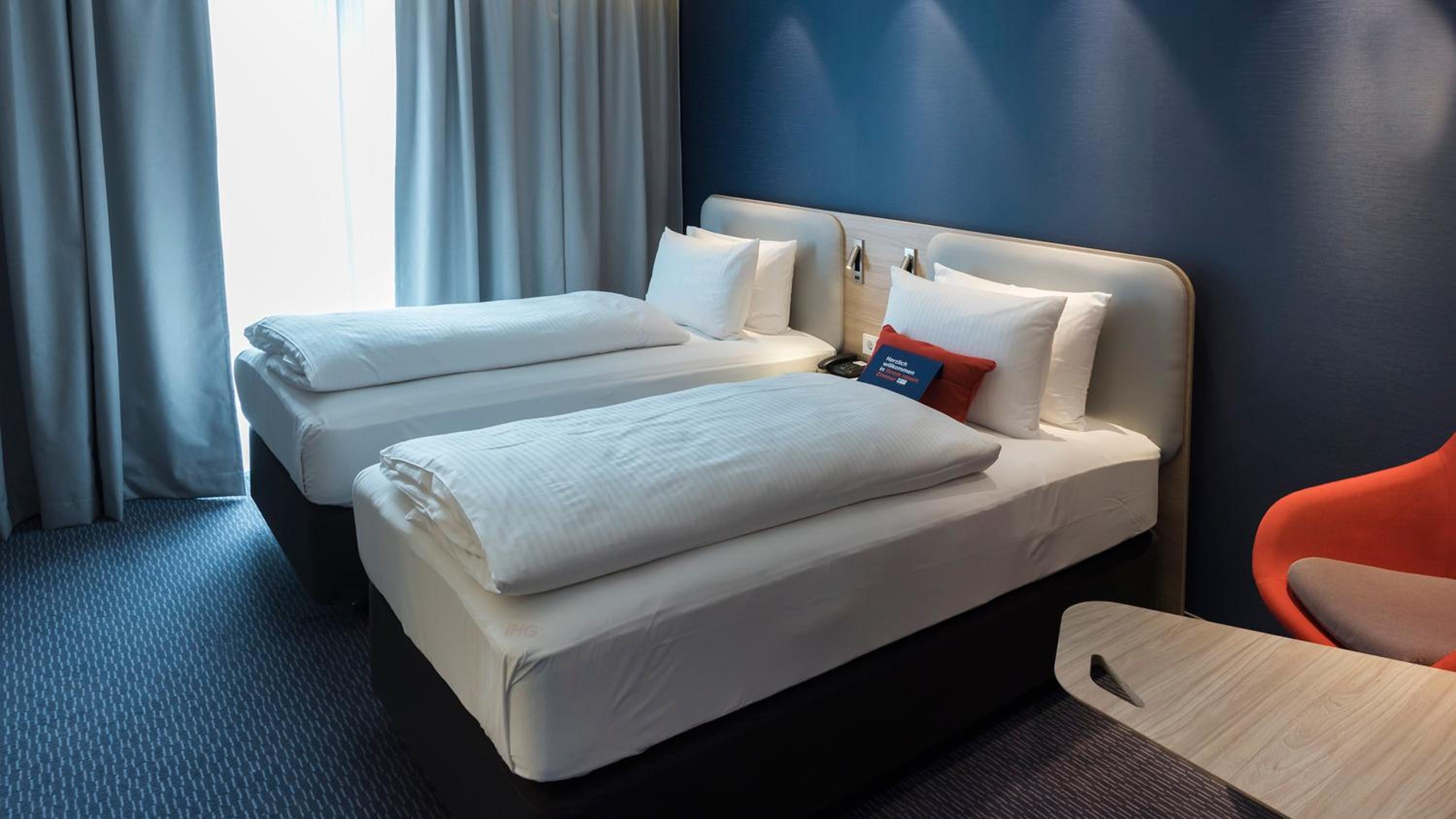 Standard Room with Two Single Beds - Photo 6