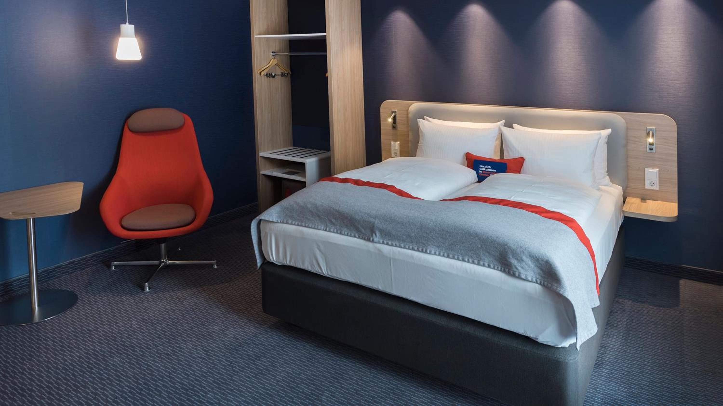 Standard Queen Room - Accessible - Photo 3
