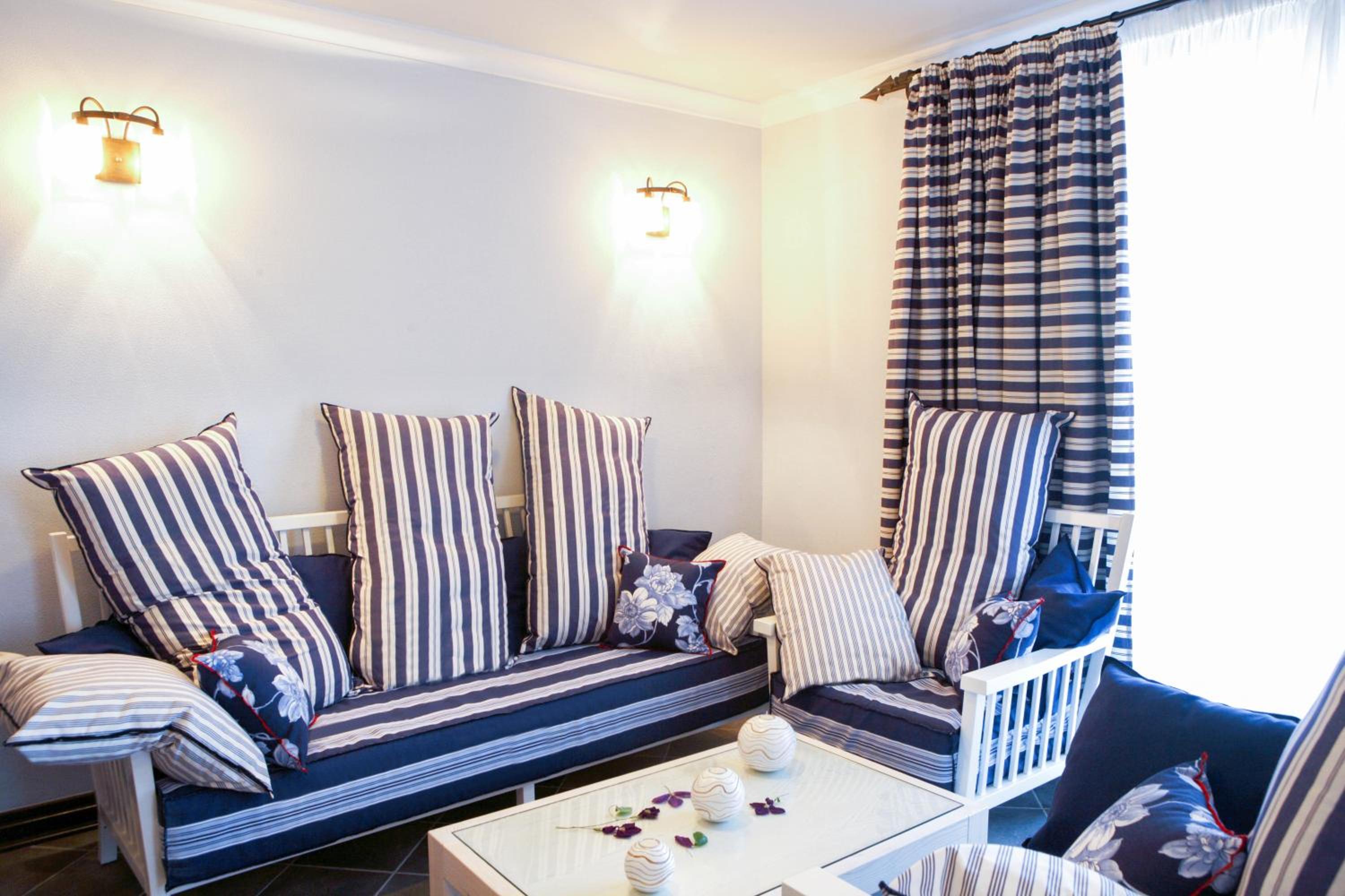 Deluxe Double Room with Balcony and Sea View photo 2