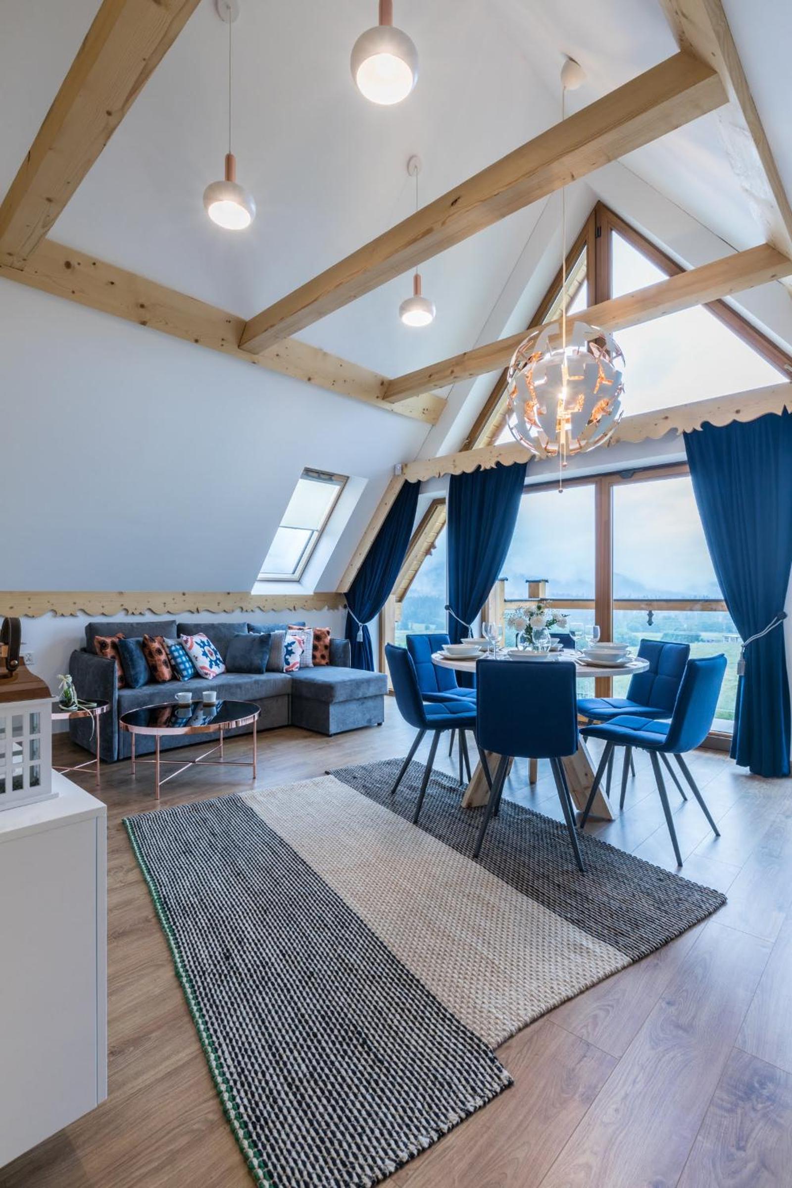 Apartment with Mountain View photo 3