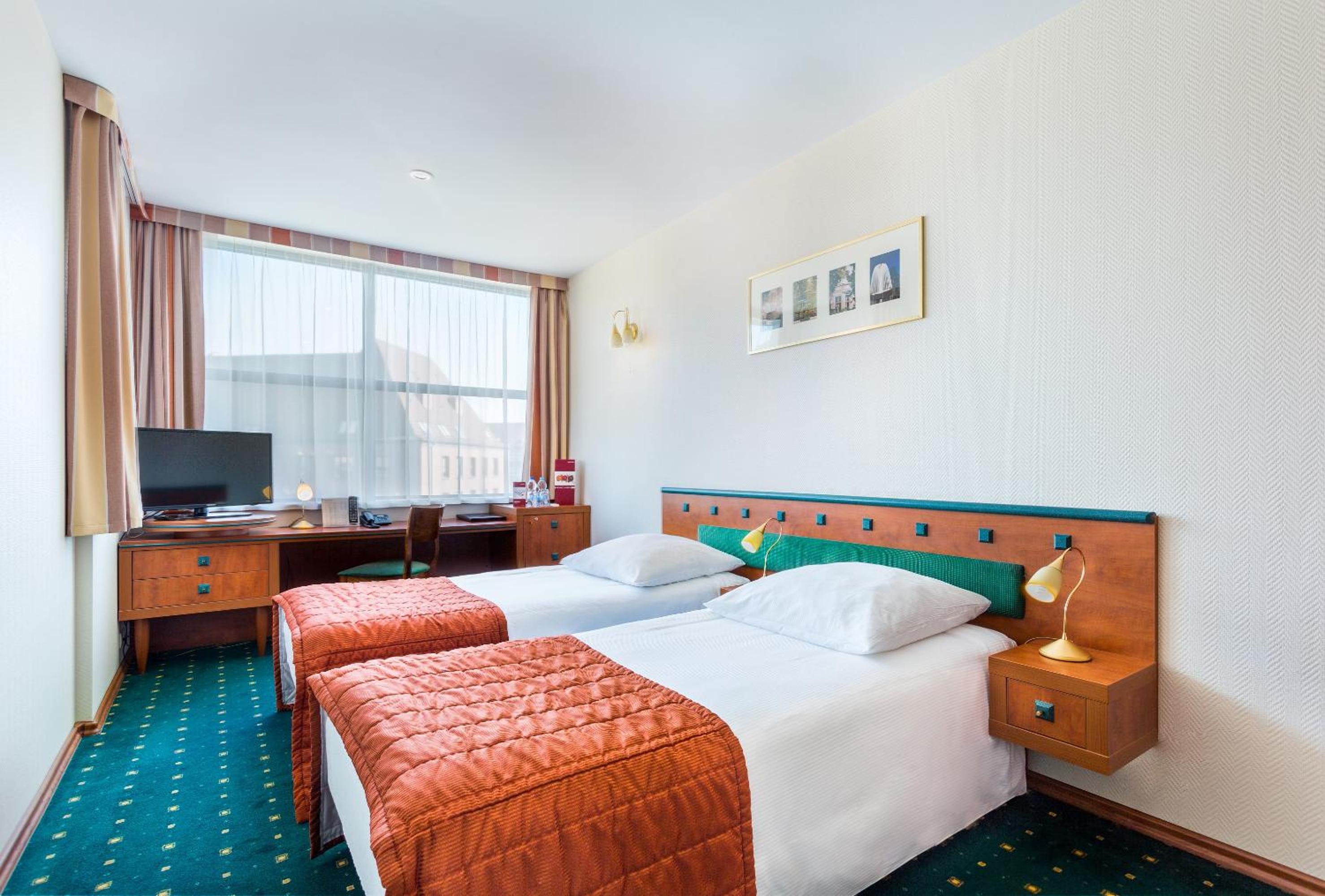 Twin Room - Photo 1