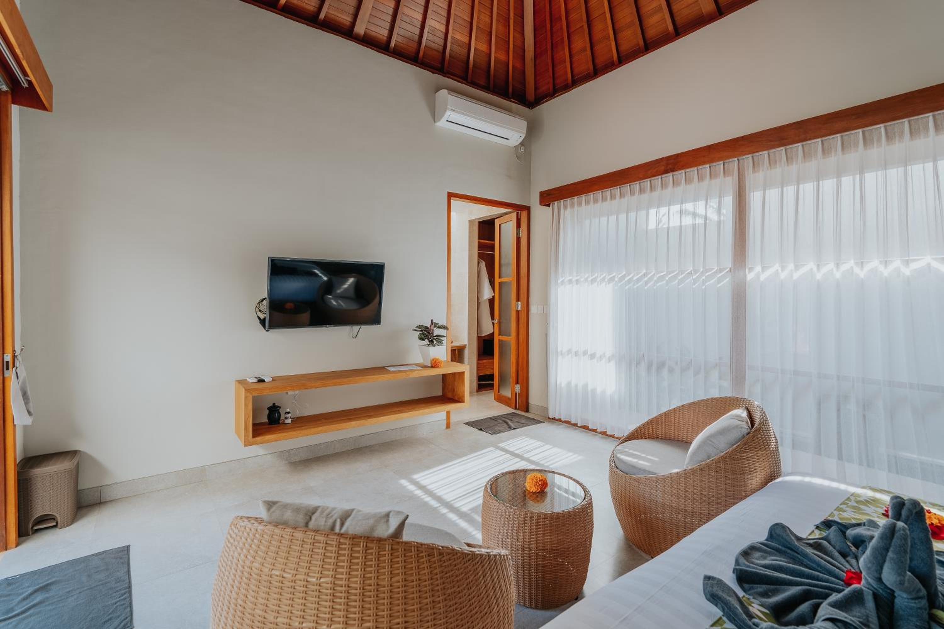 One-Bedroom Private Pool Villa with Free Benefit - Photo 19