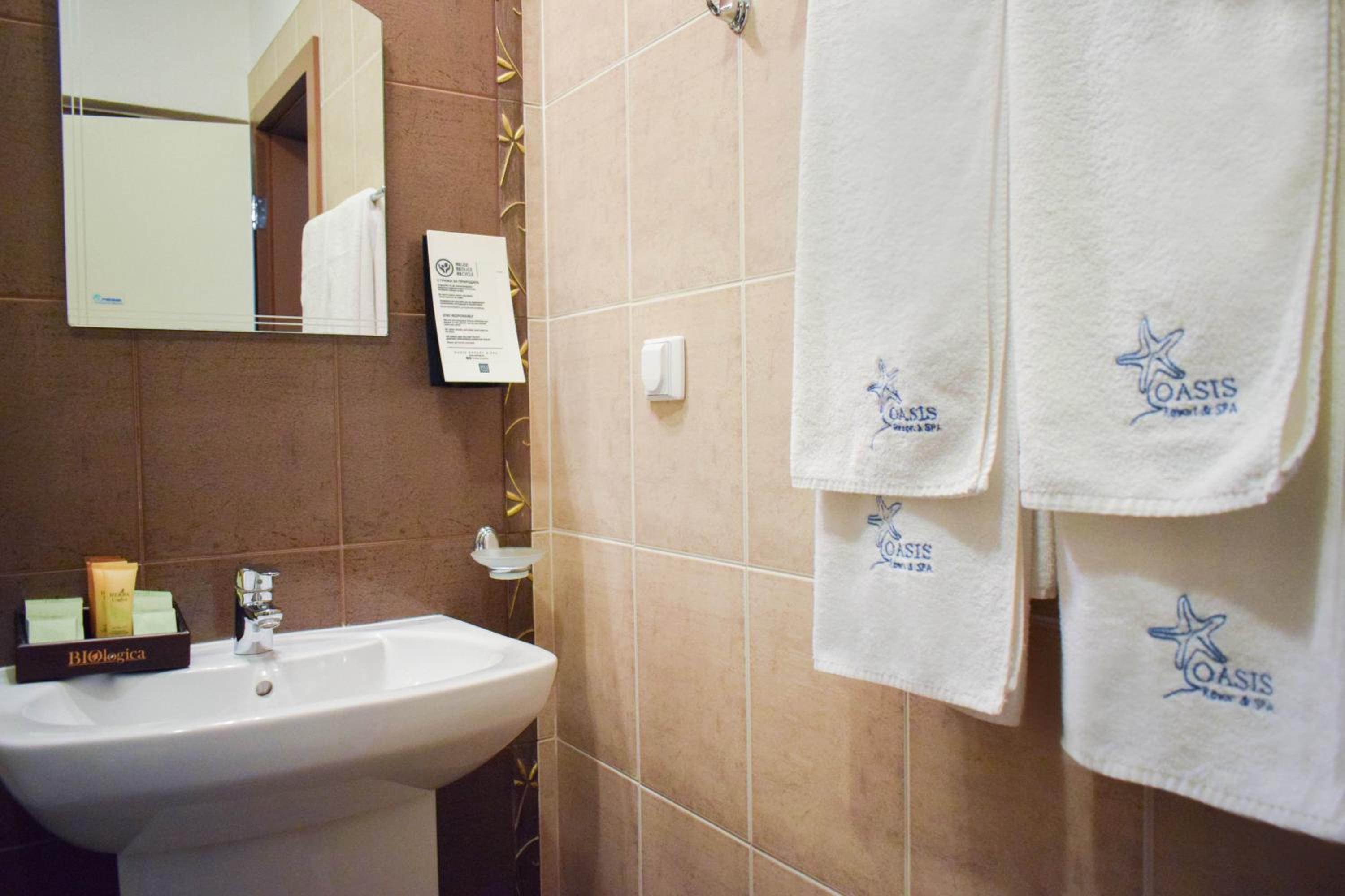 Standard Two-Bedroom Apartment with Balcony (4 Adults + 2 Children)  photo 2