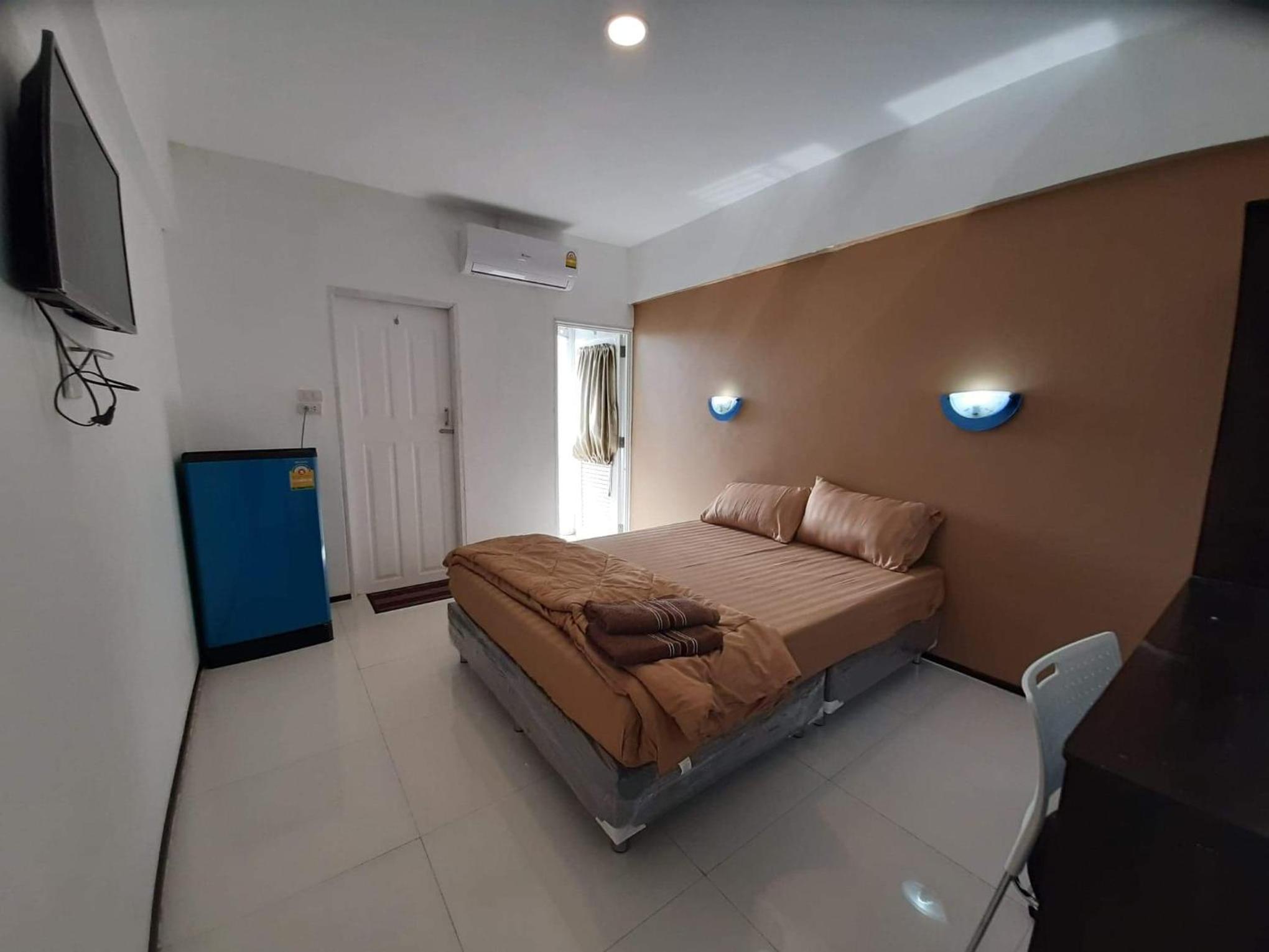 Apartment - Photo 11