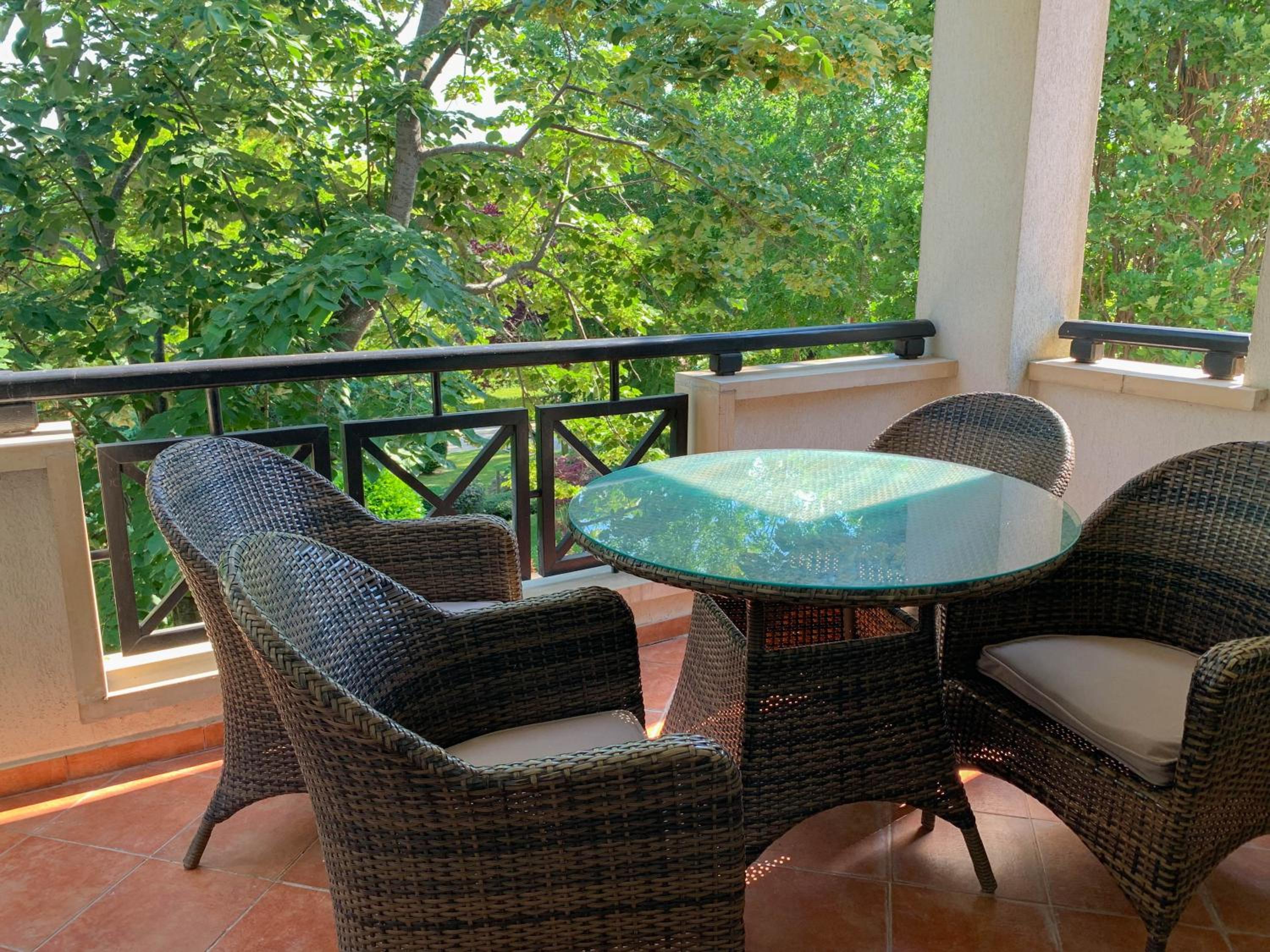 Premium One-Bedroom Apartment with Balcony photo 2