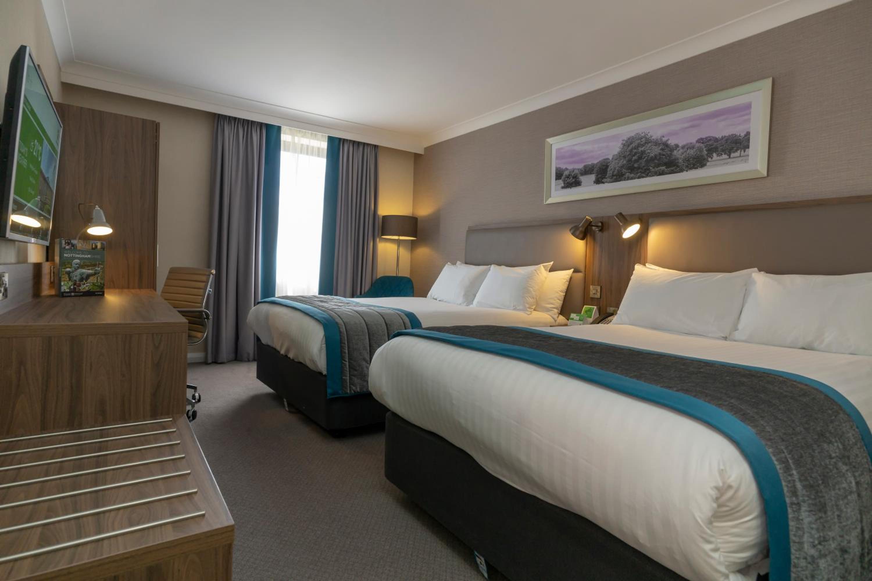 Standard Double Room with Two Double Beds - Photo 2