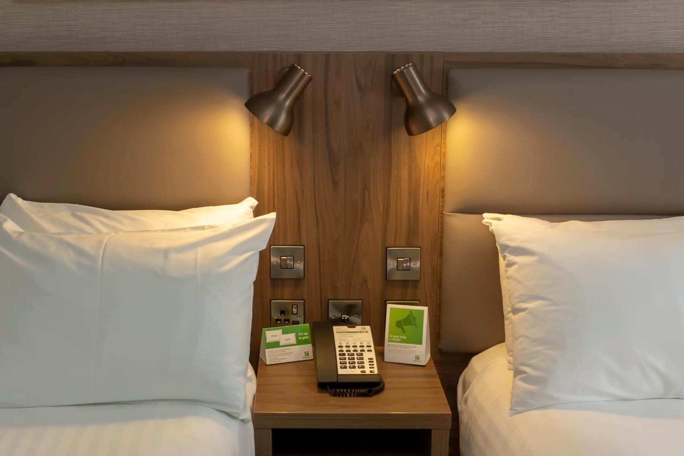 Standard Double Room with Two Double Beds - Photo 8