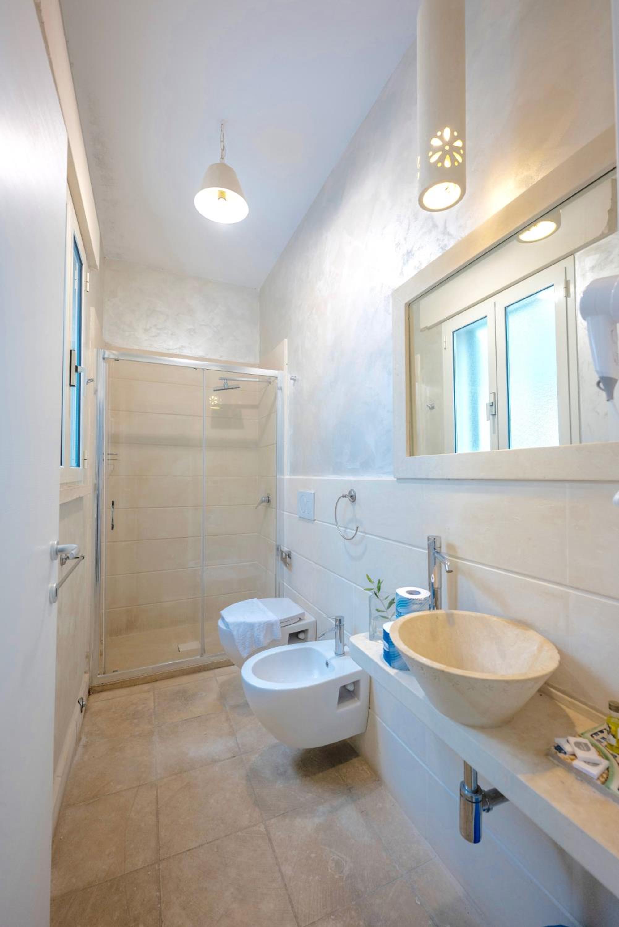 Double Room - Photo 16