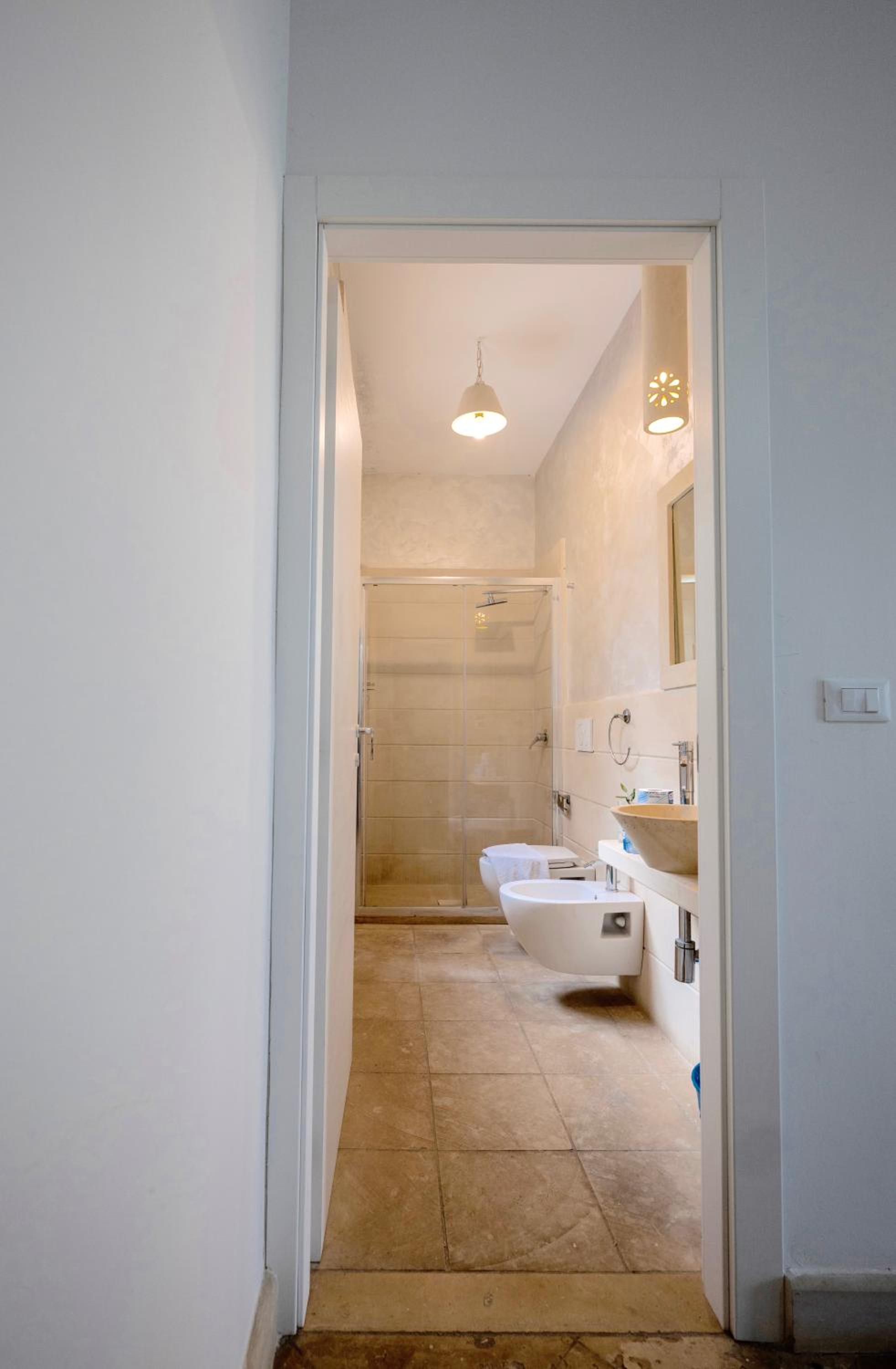 Double Room - Photo 19