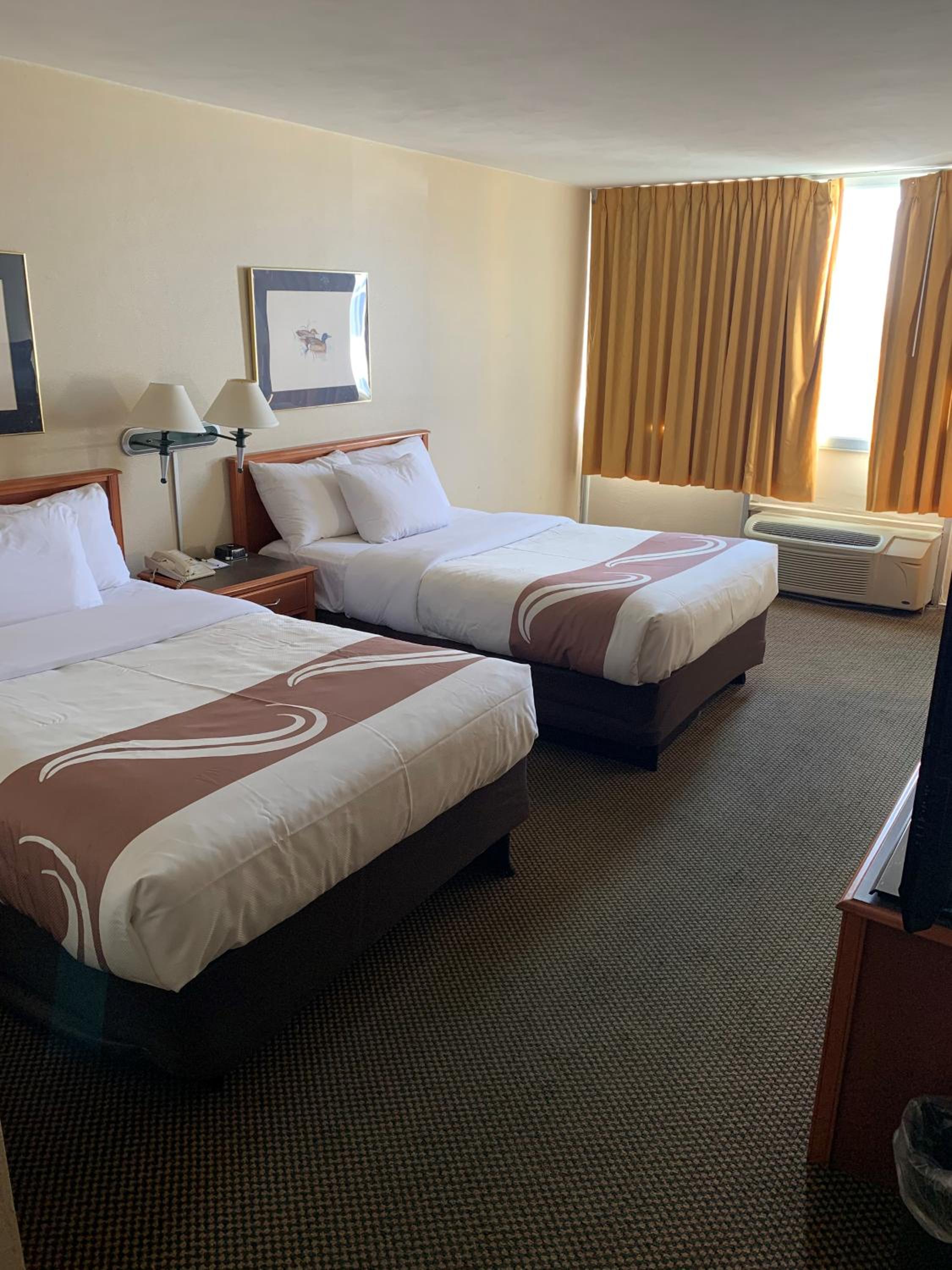 Double Room with Two Double Beds - Non-Smoking photo 3