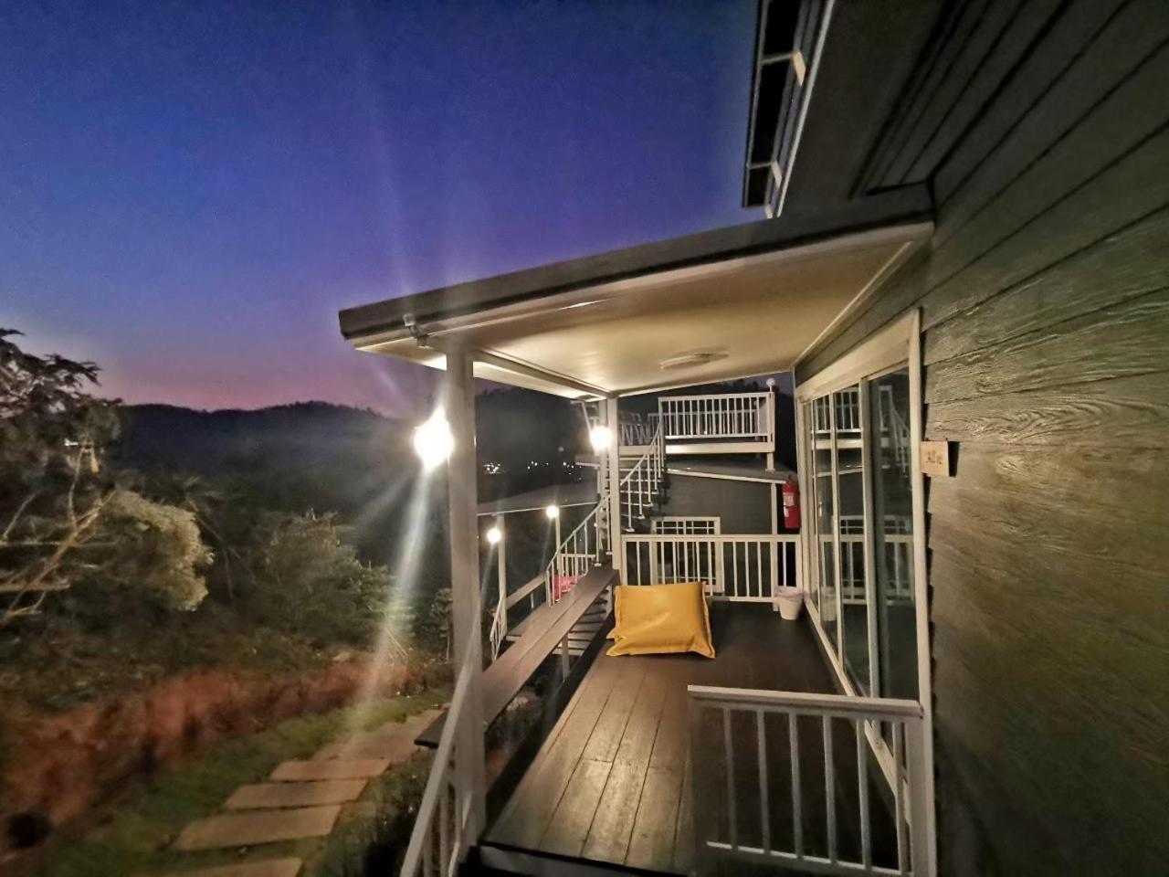 Hill Home - Photo 4