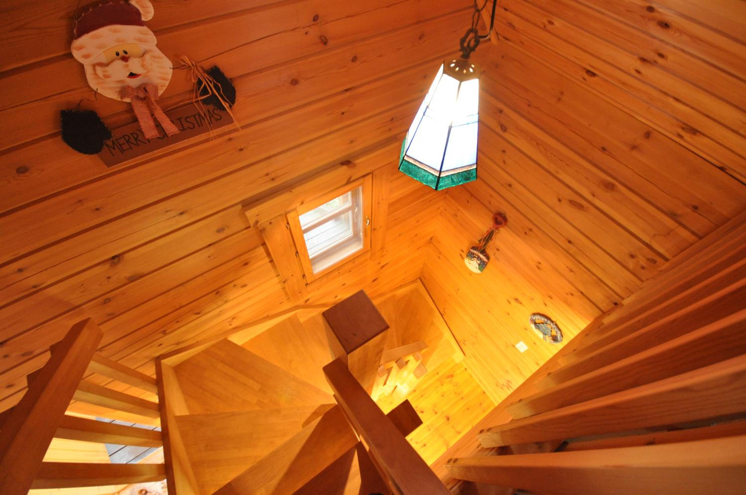 Christmas Cottage Red And Blue (4 Adults)  - Photo 13