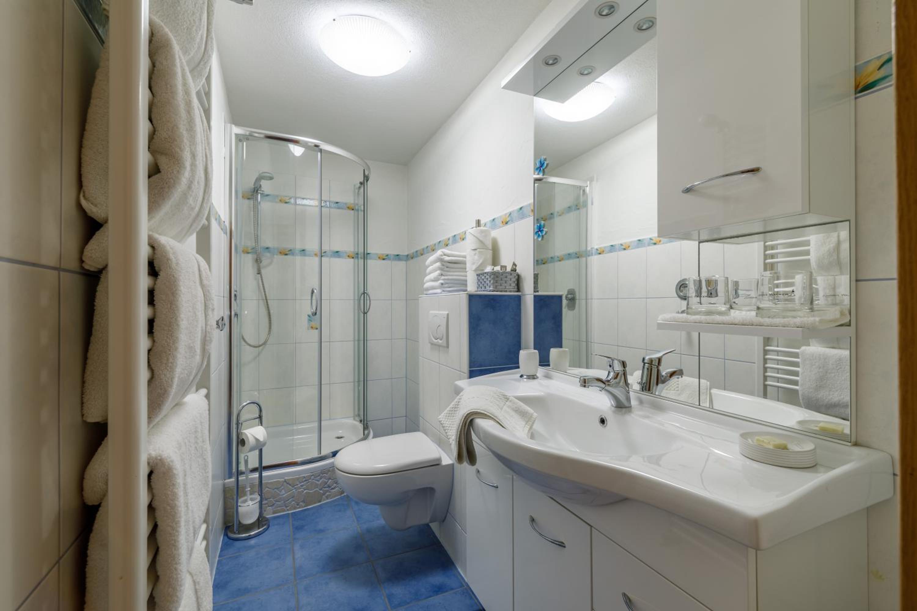 Two-Bedroom Apartment - Photo 8
