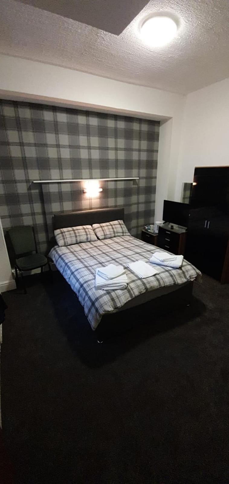 Budget Double Room - Photo 1