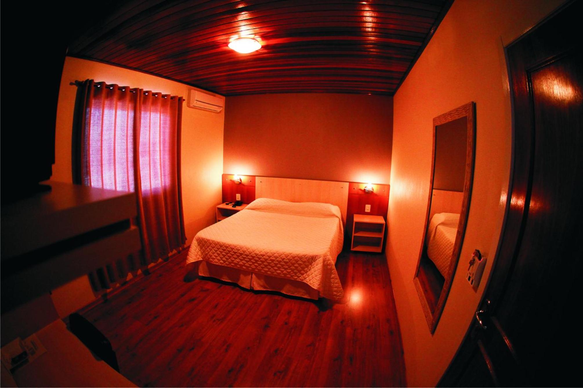 Deluxe Room with Air Conditioning photo 1