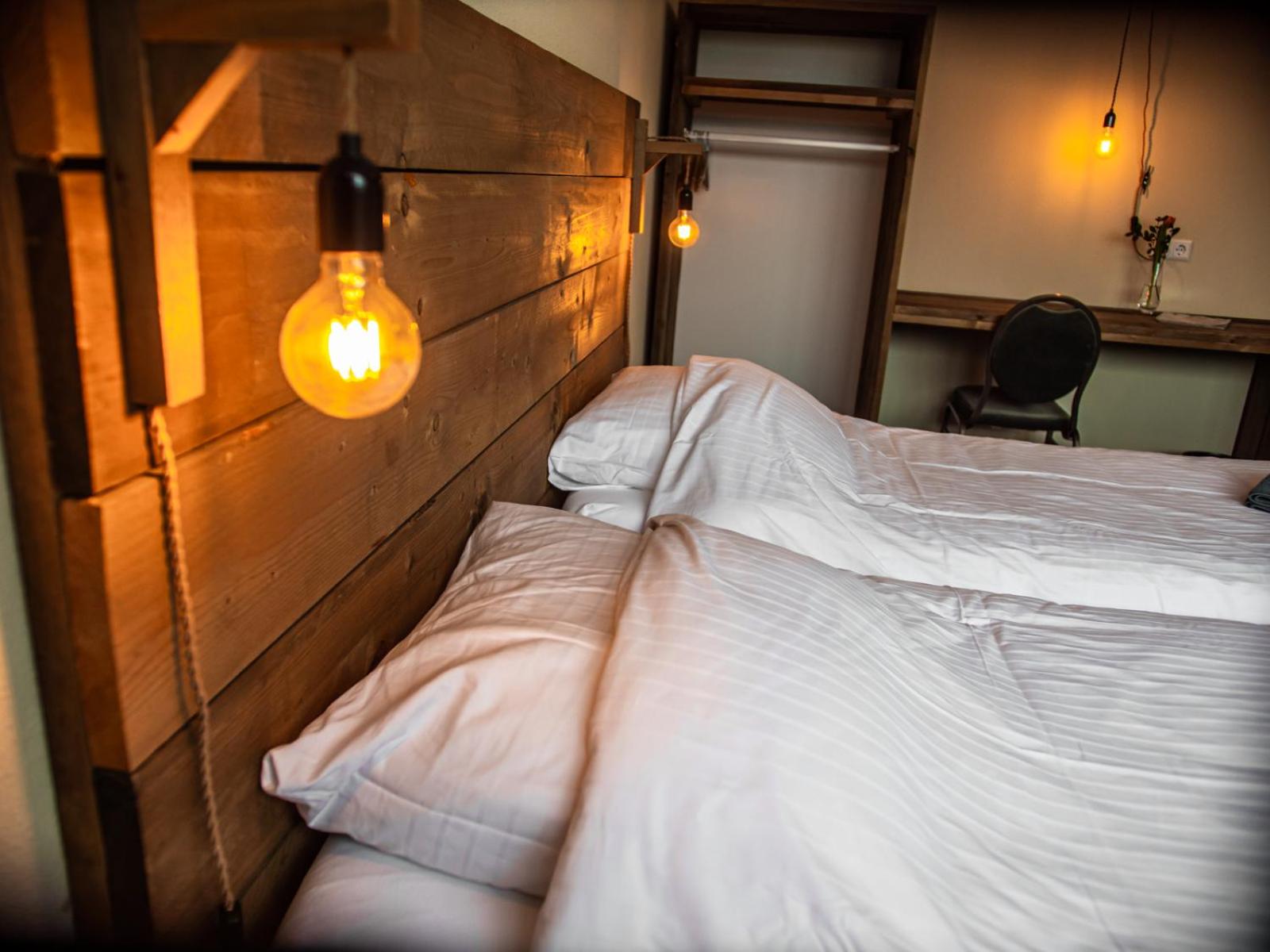 Large Double Room - Photo 3