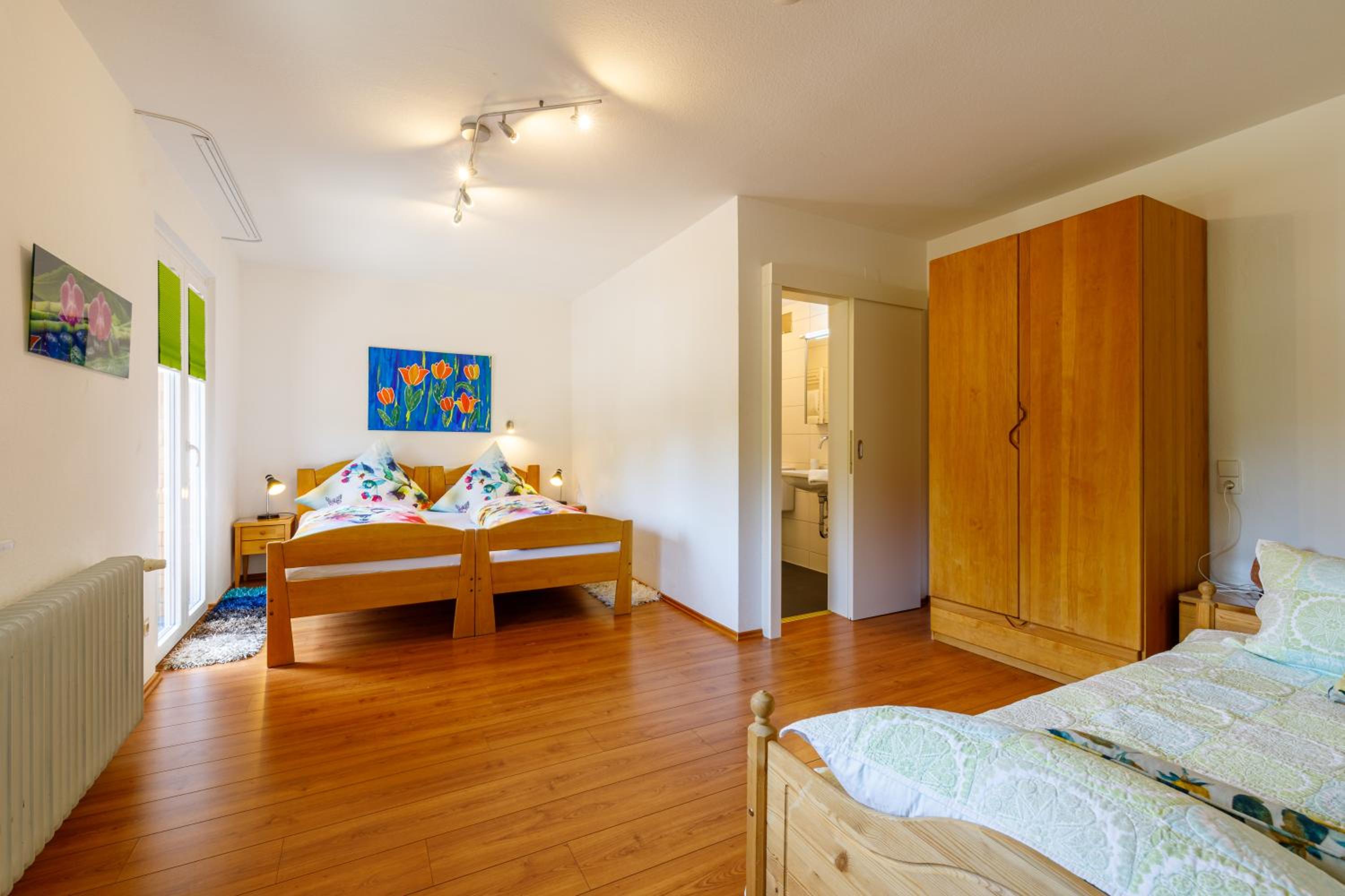 One-Bedroom Apartment - Photo 9