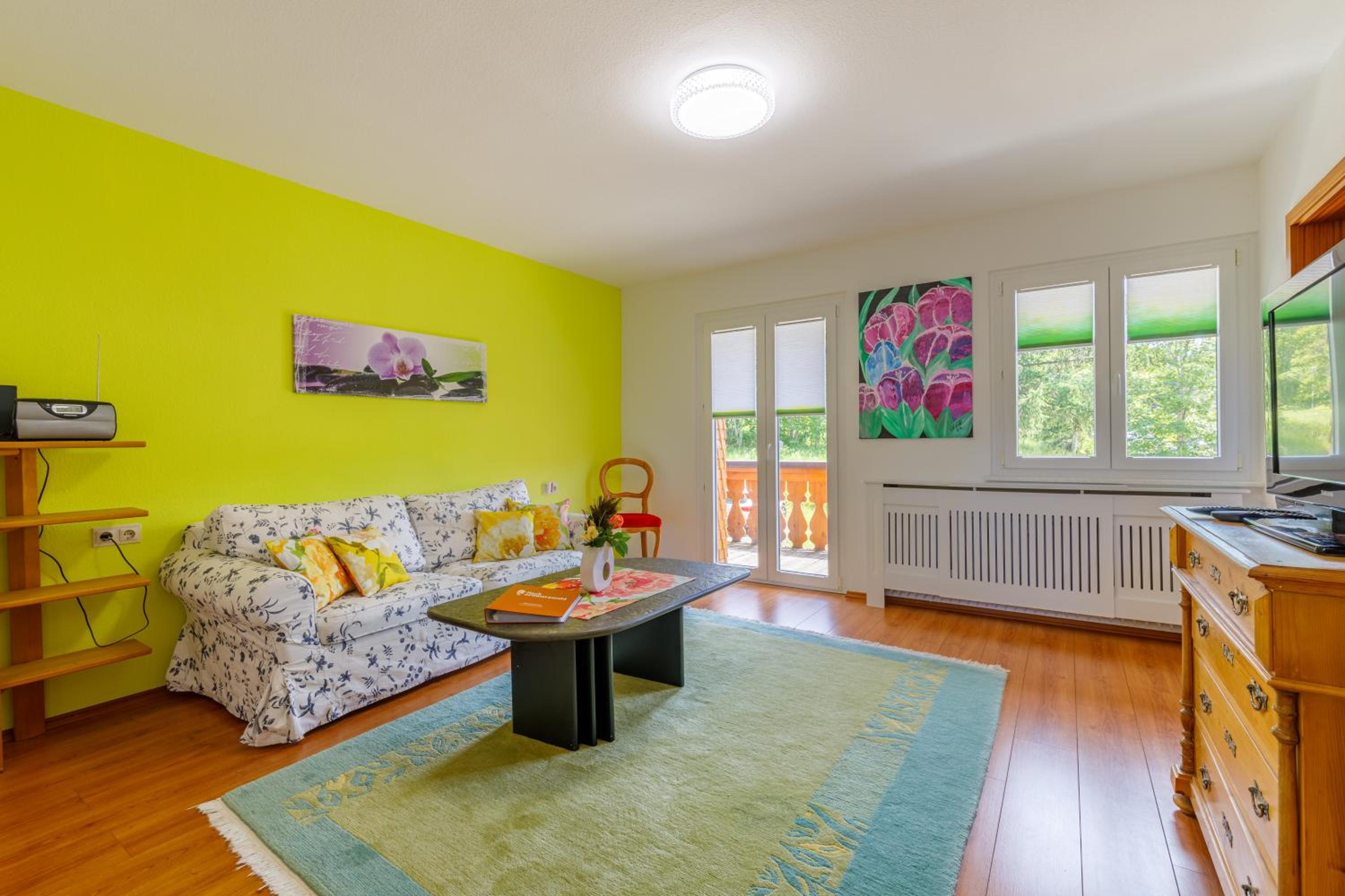 One-Bedroom Apartment - Photo 1