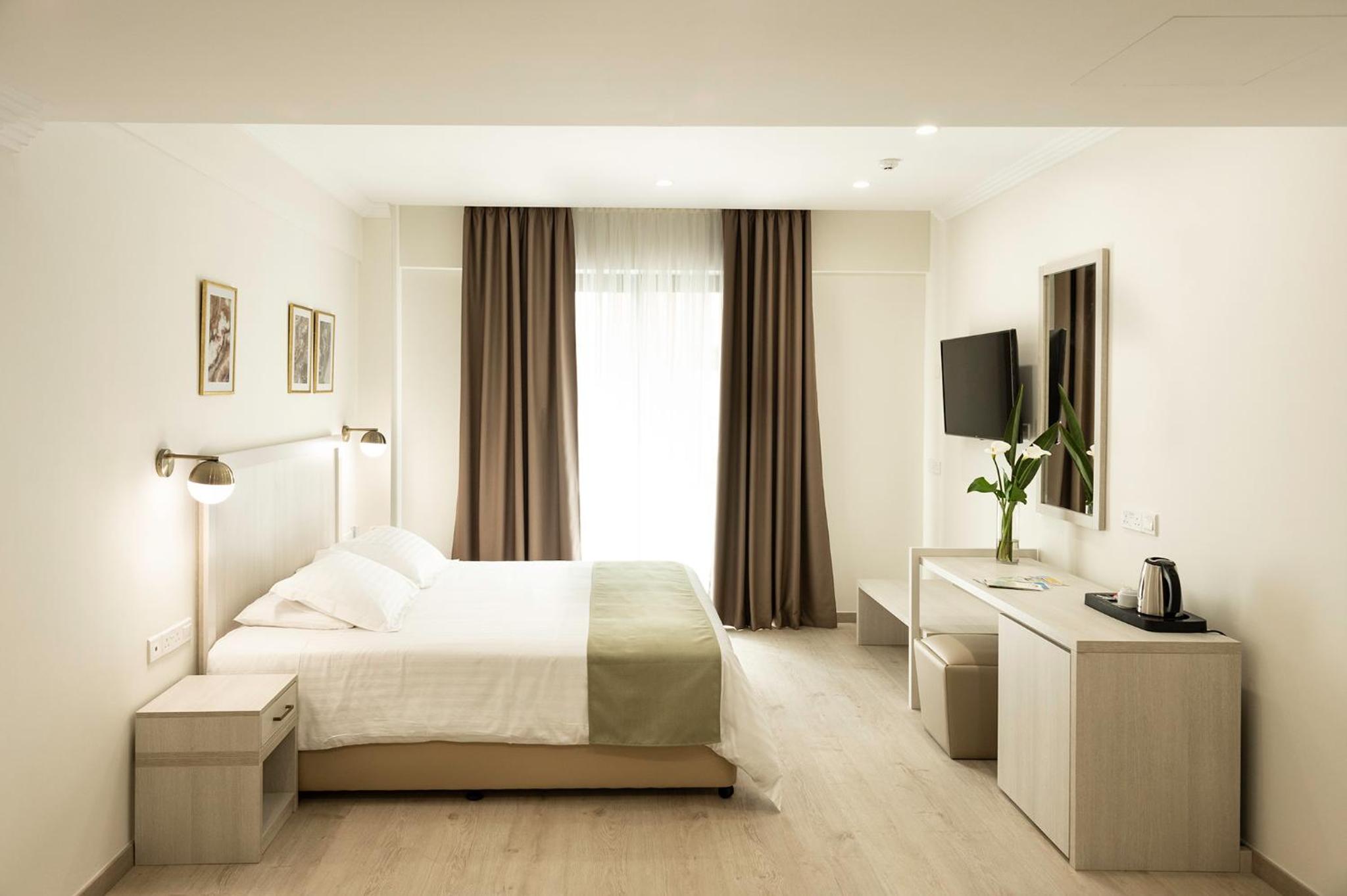 Suite - Photo 10
