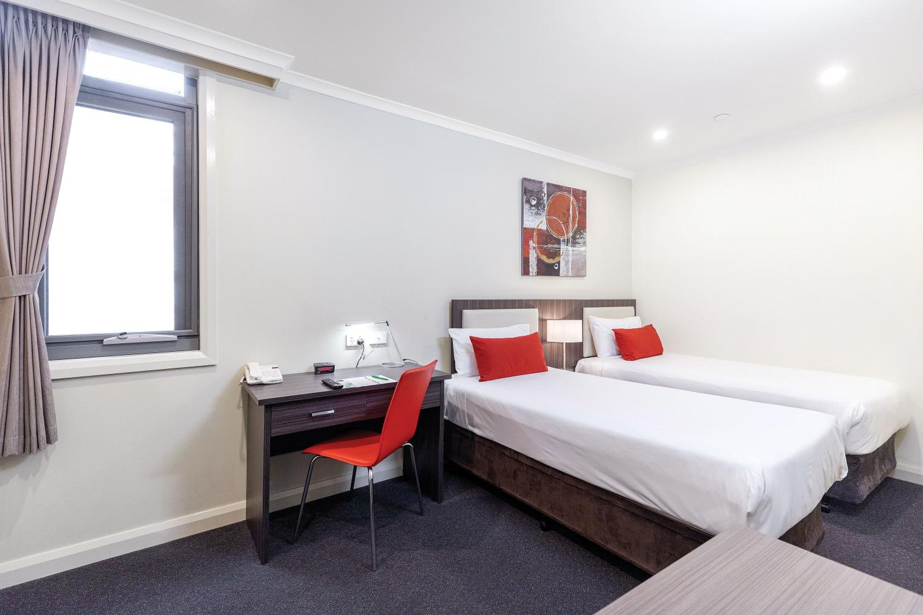 Standard Twin Room photo 3