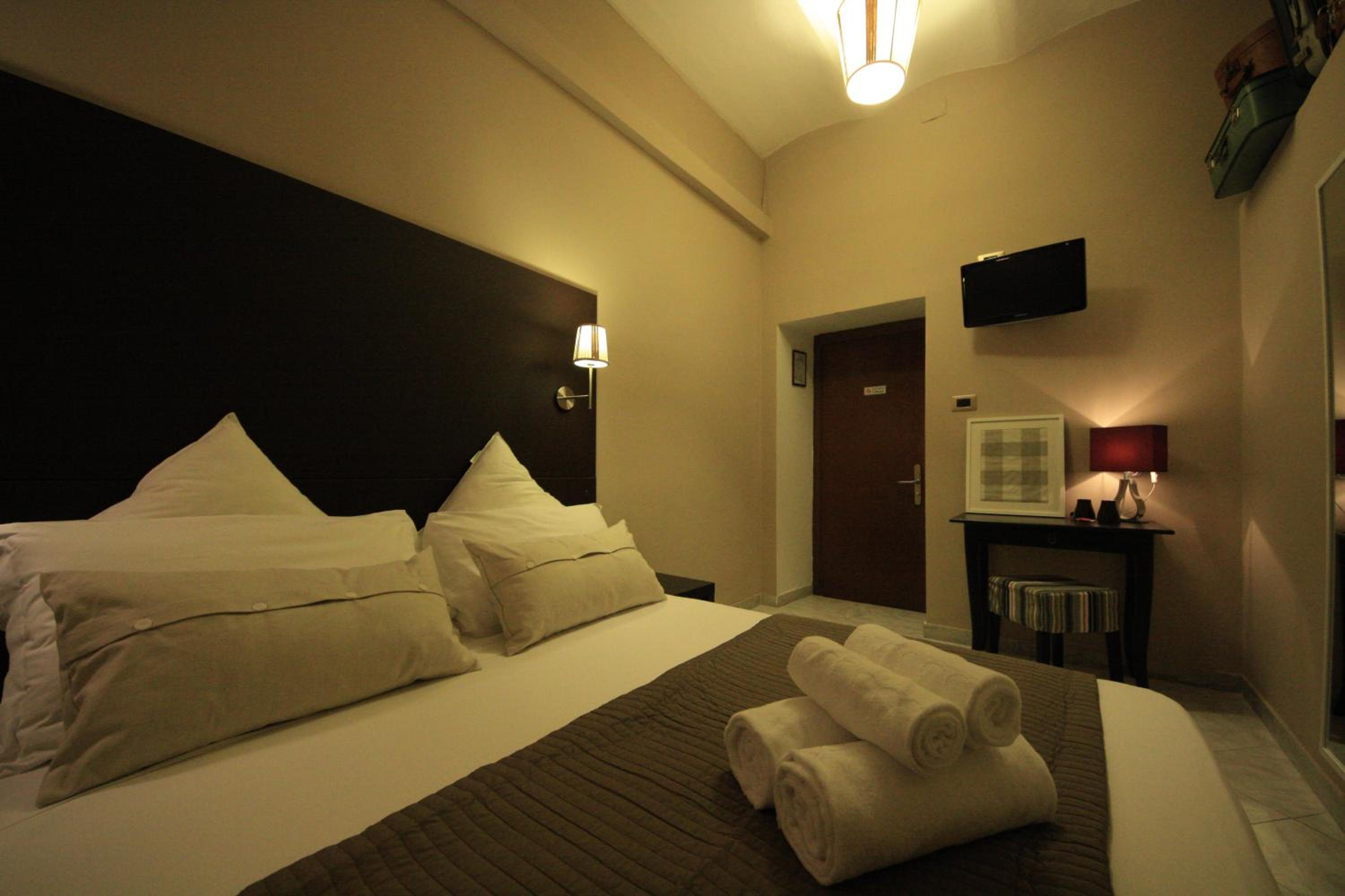 Comfort Double Room with Extra Bed photo 3