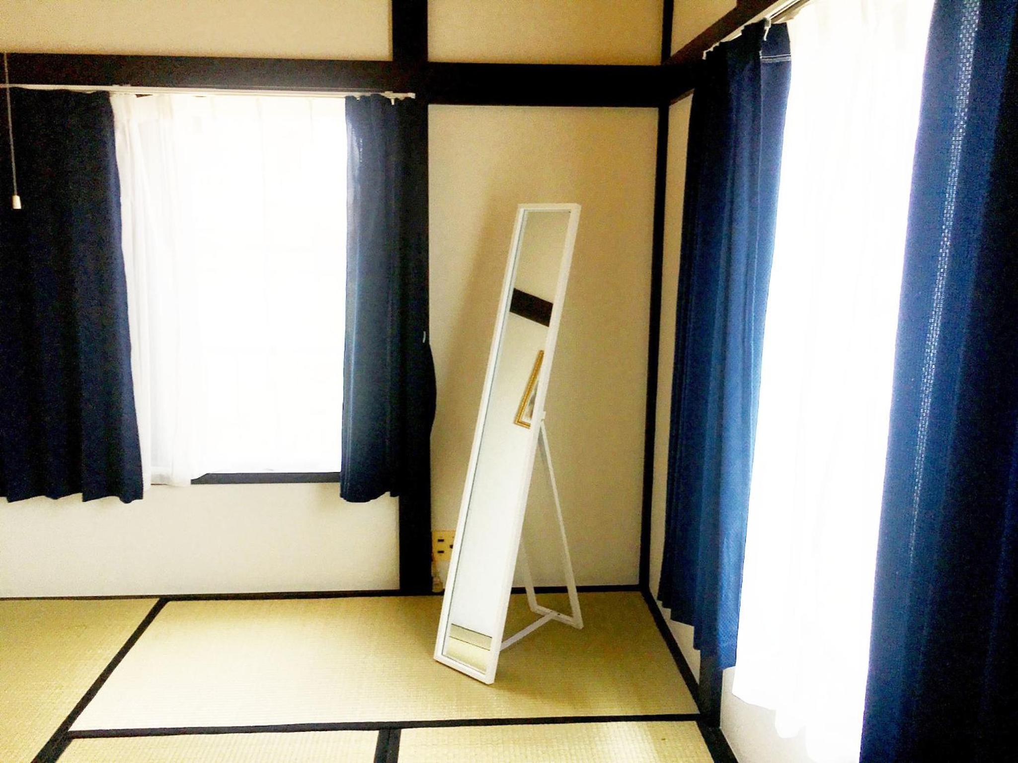 Economy Triple Room with Shared Bathroom