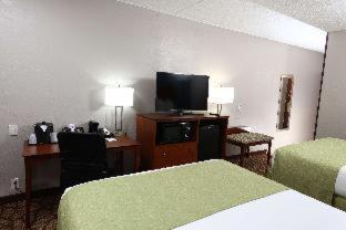 King Suite - Non-Smoking - Photo 1