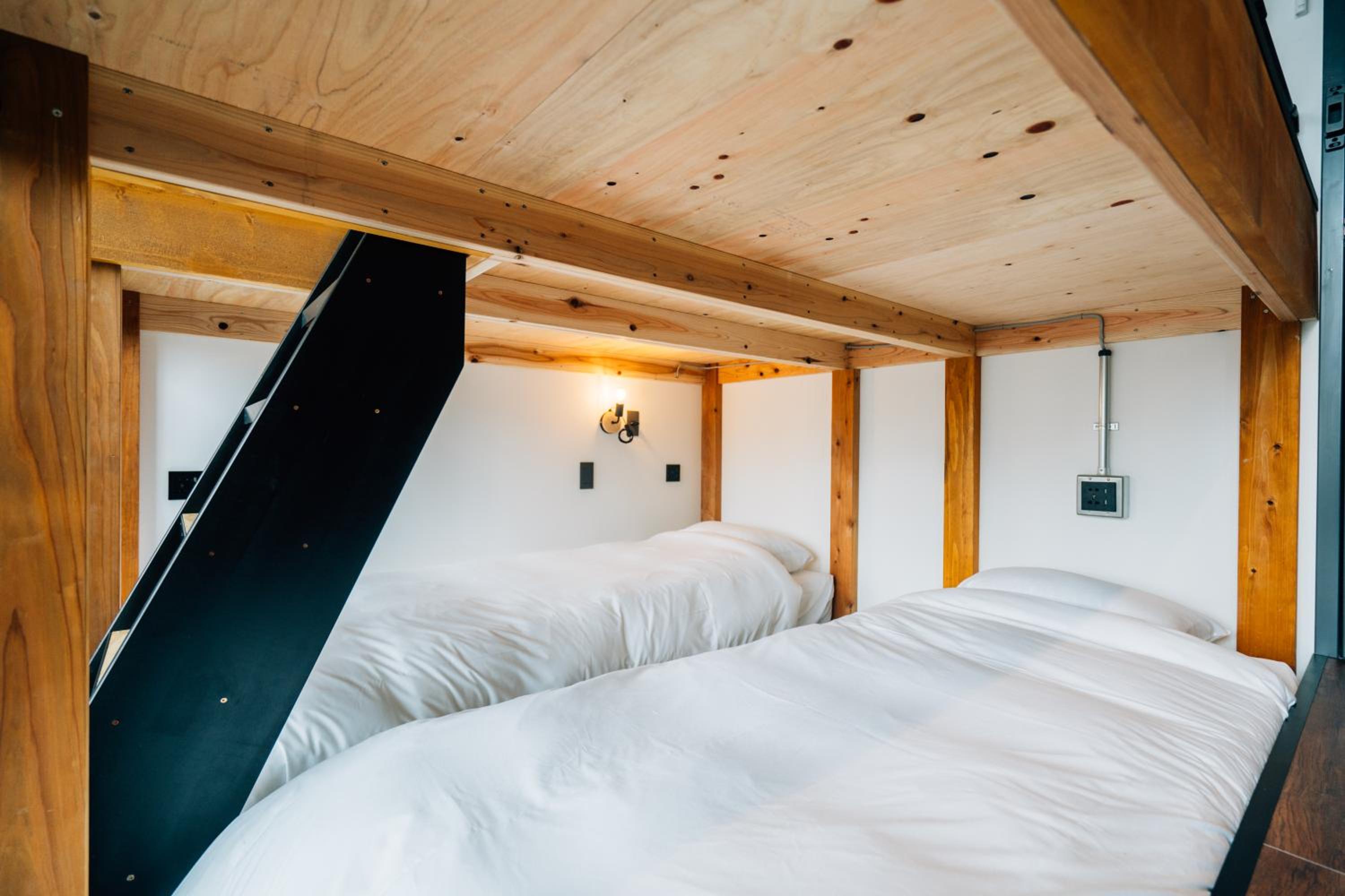 Deluxe Room with Shower and River View (4 Single Beds) - Non-Smoking - No Cleaning for Consecutive Night Stays - Photo 18