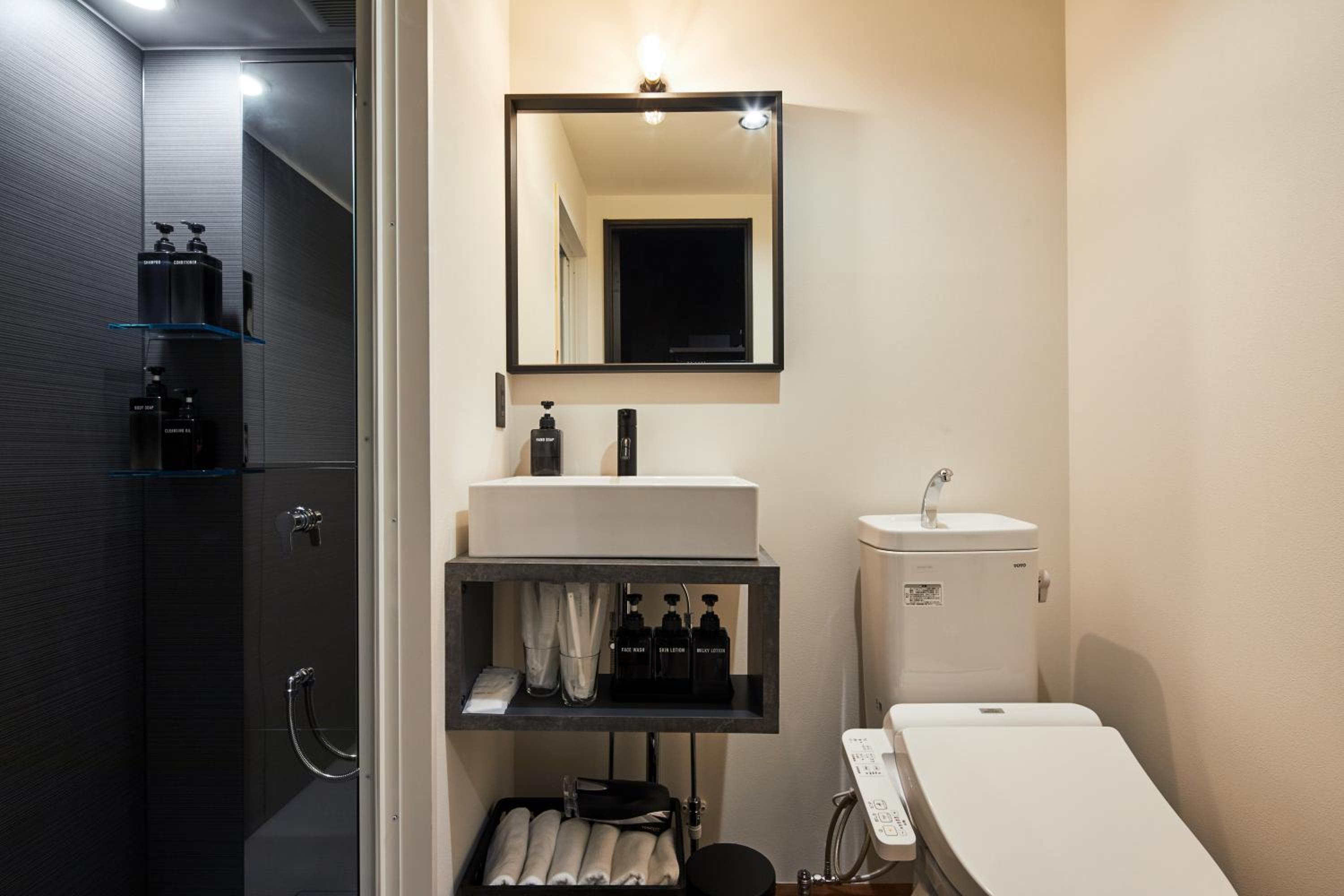 Deluxe Room with Shower (4 Double Beds and 1 Sofa) - Non-Smoking - No Cleaning for Consecutive Night Stays - Photo 19