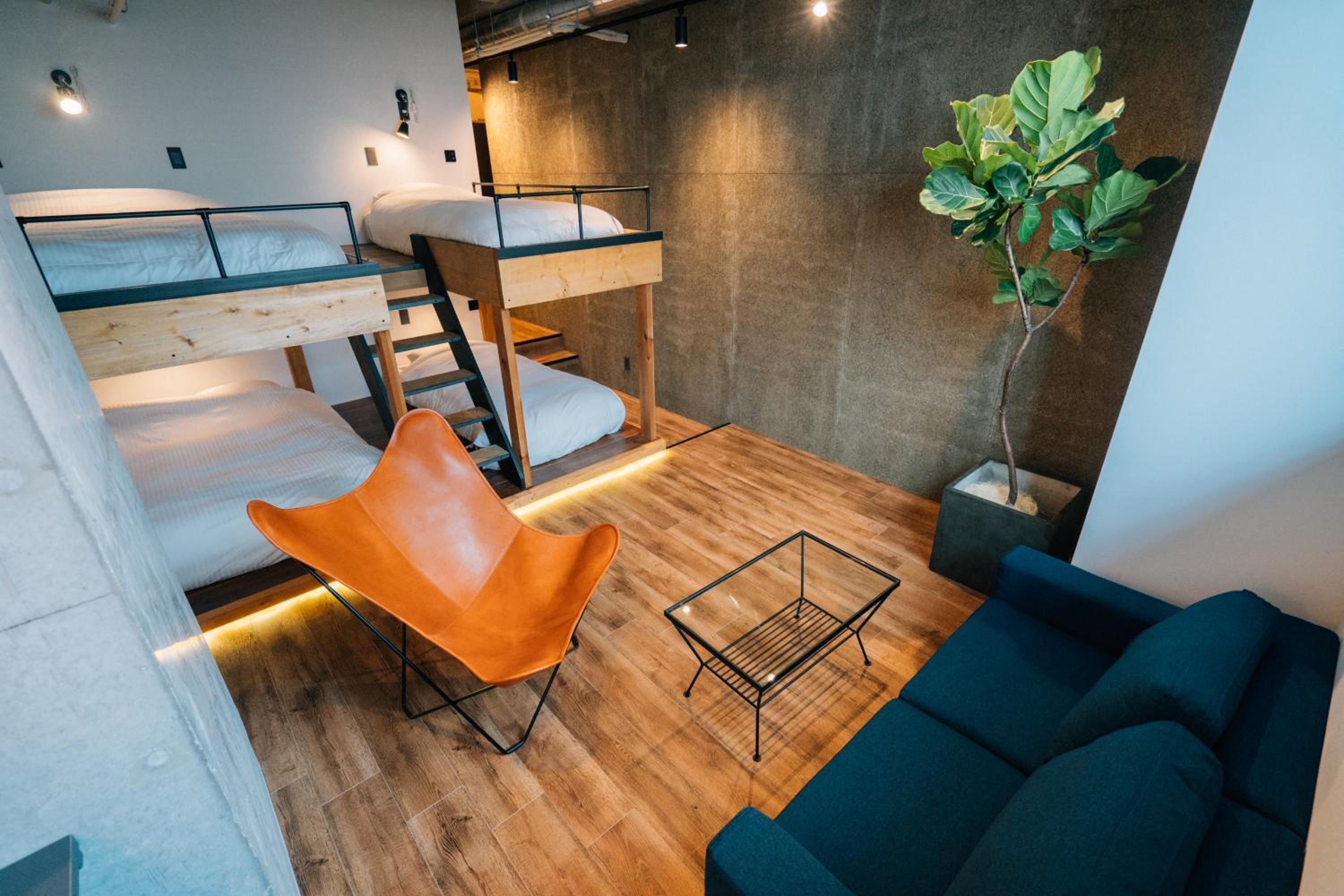 Deluxe Room with Shower (2 Double Beds and 2 Single Beds) - Non-Smoking - No Cleaning for Consecutive Night Stays - Photo 17