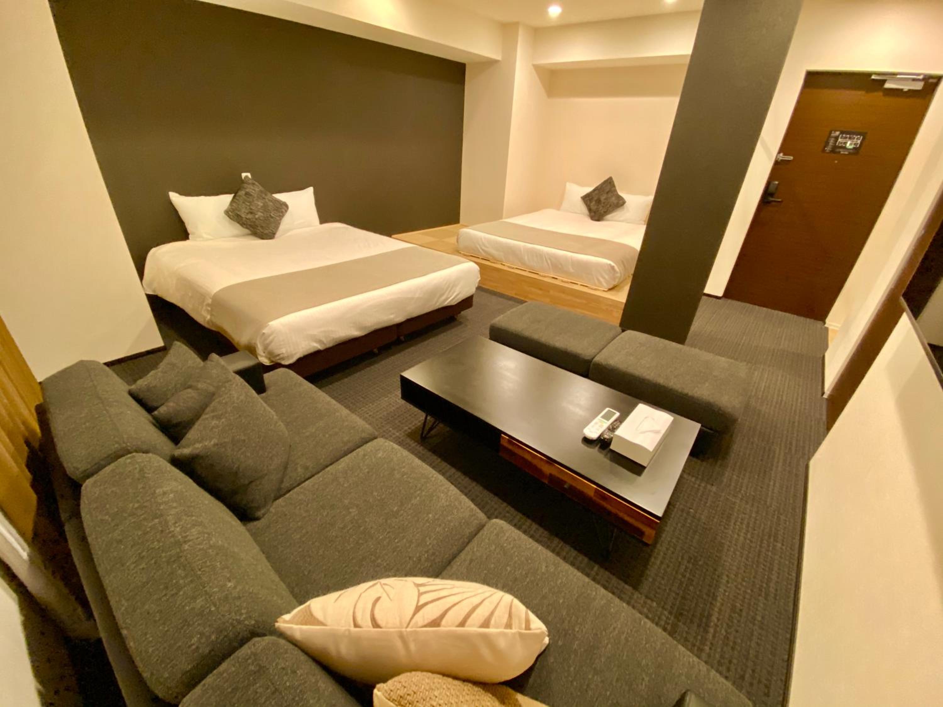 Queen Room with Spa Bath - Photo 13