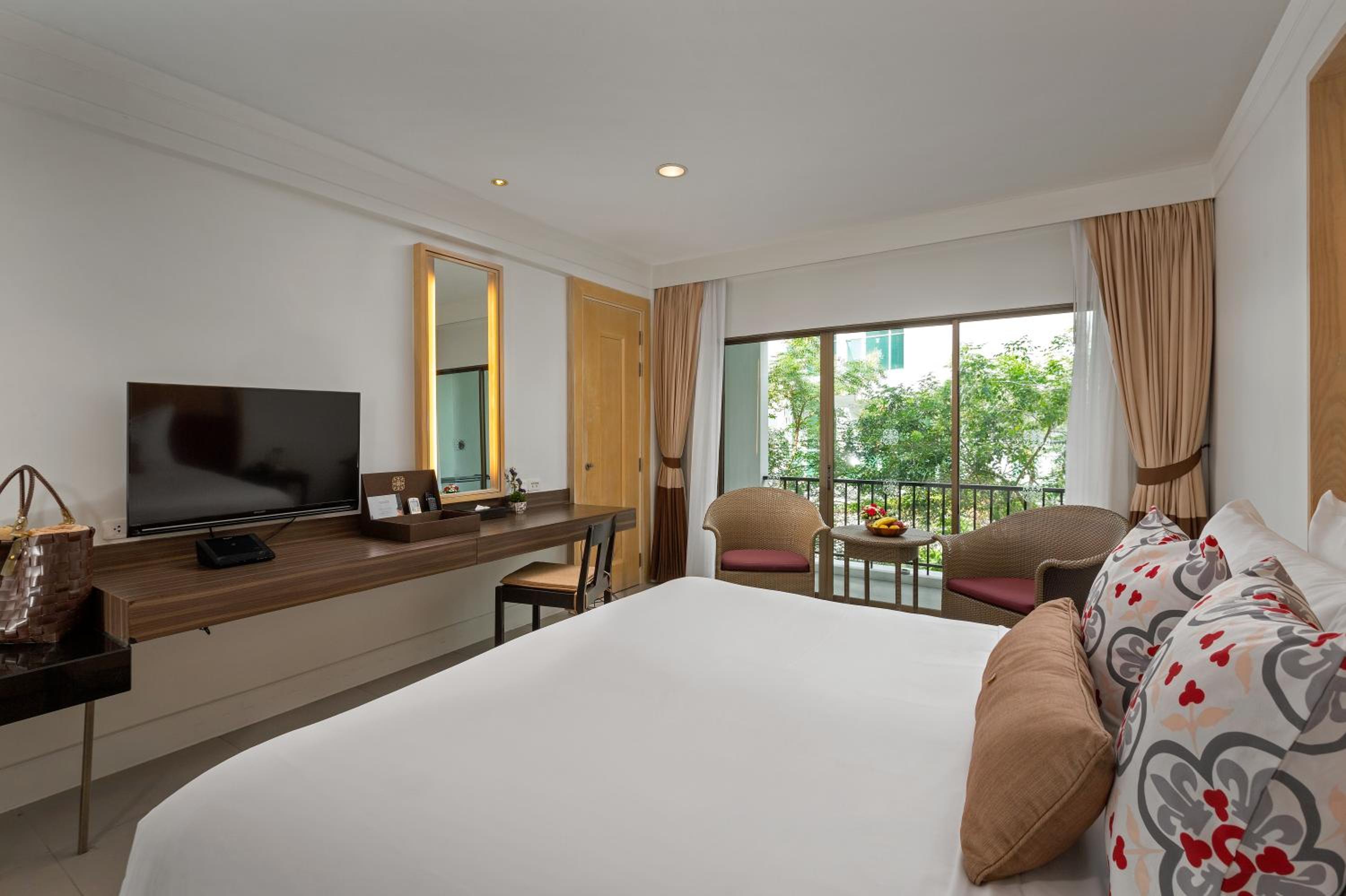 Deluxe Double or Twin Room - Photo 1