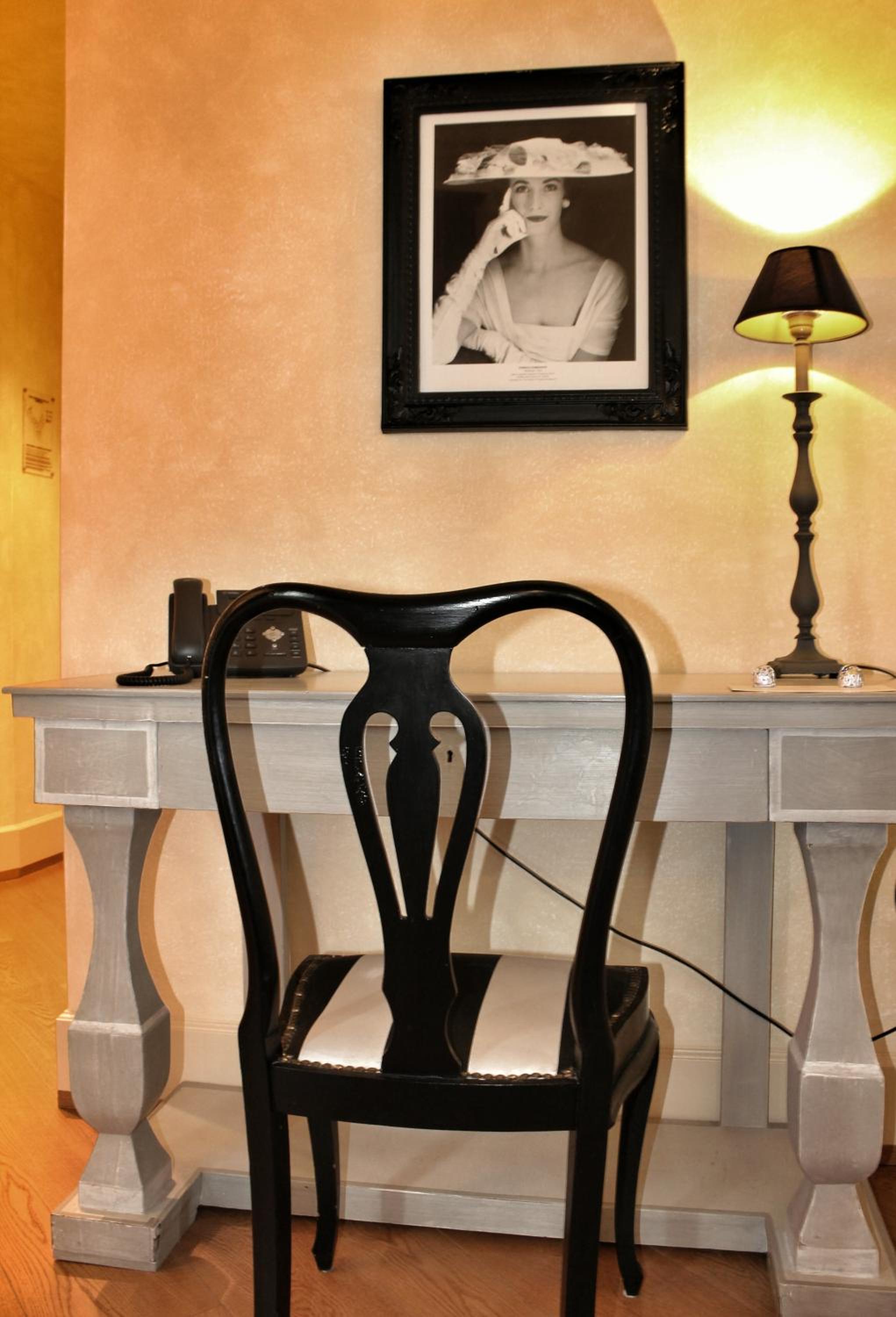 Double or Twin Room - Photo 13